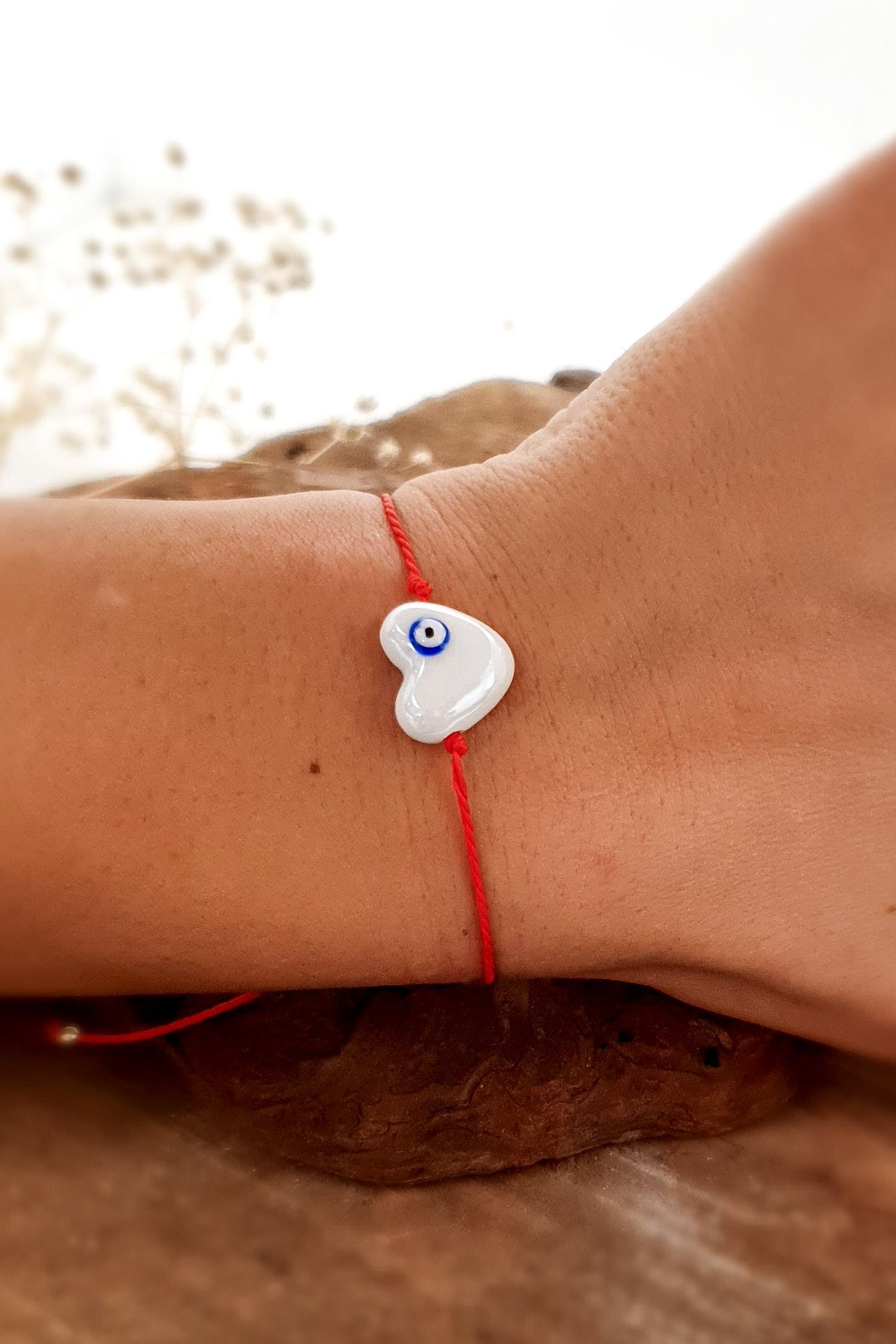 Şans Bilekliği - Kırmızı İp Bileklik - Beyaz Kalp