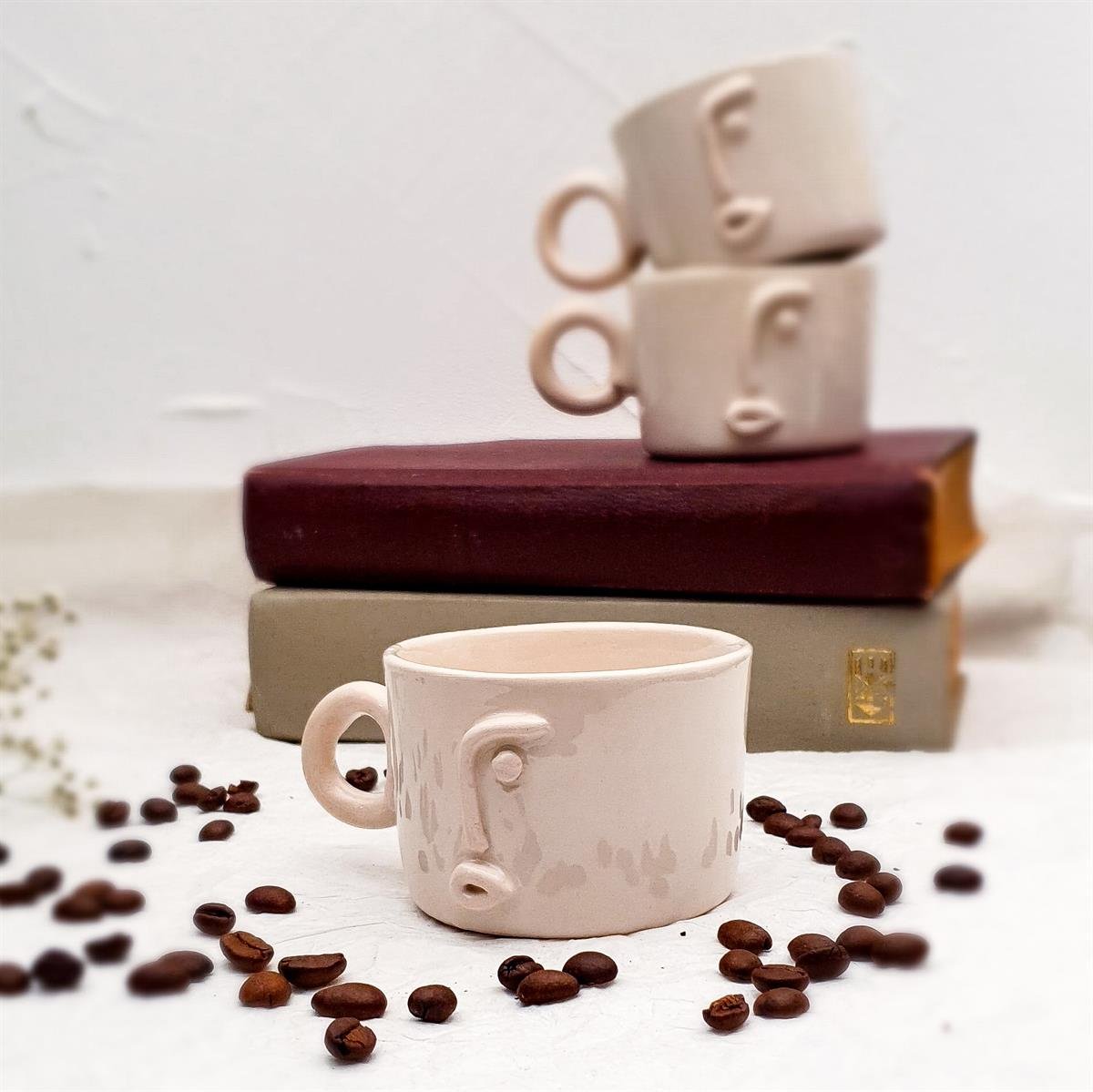 Surat Fincan - Silüet Fincan - El Yapımı Seramik - Beyaz