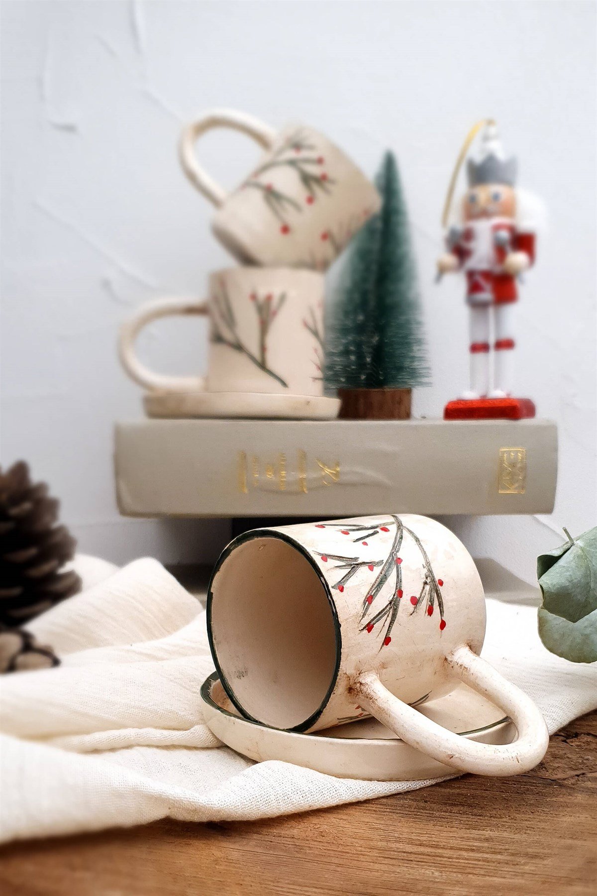 Yılbaşı Fincanları - Kazıma Kokina Figürlü - Türk Kahvesi - El Yapımı Seramik