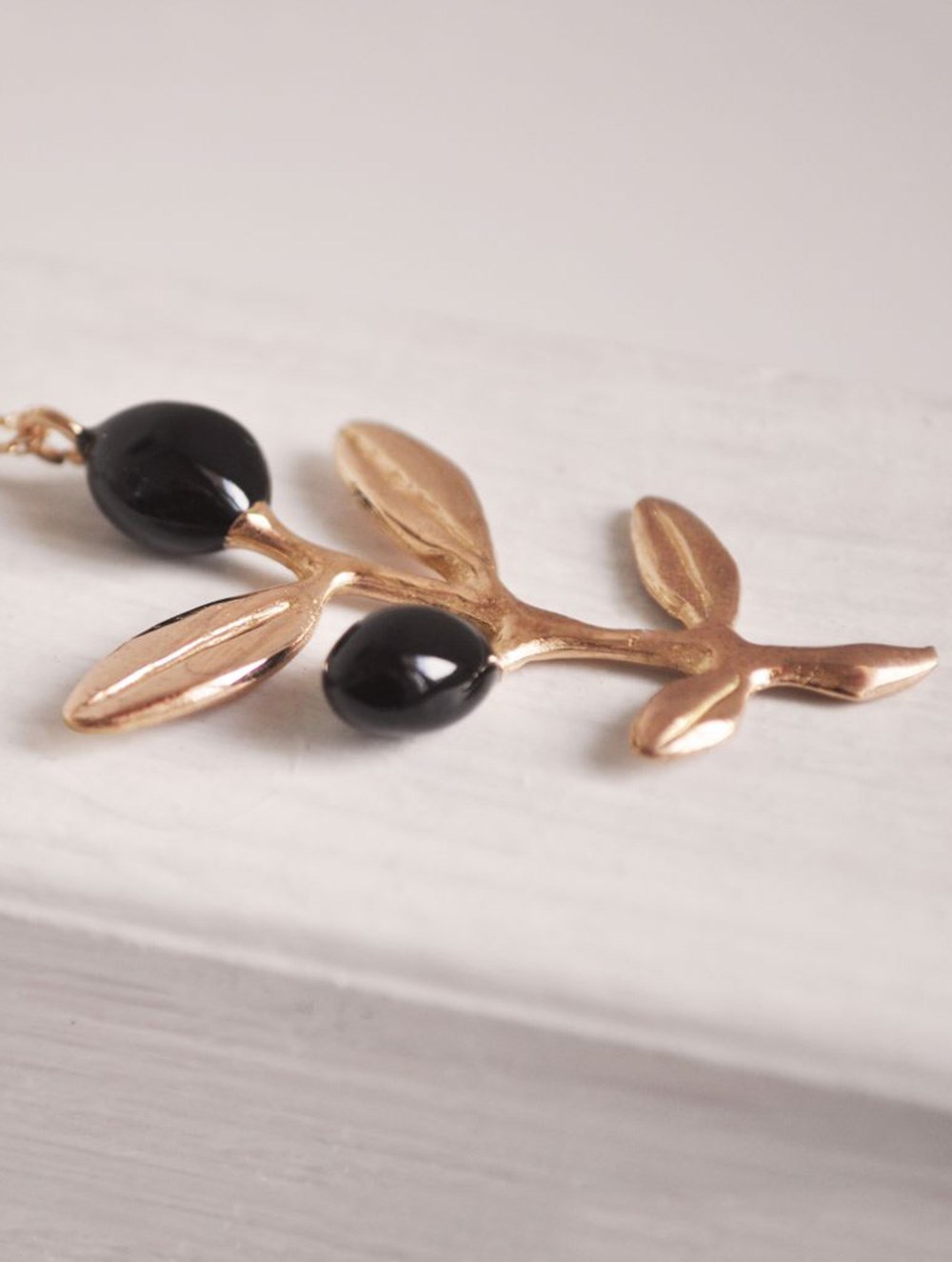 ZEYTİN DALI KOLYE - NİHAN ATAKAN