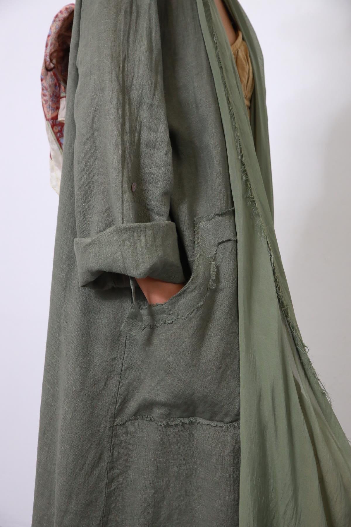  Haki Cebi ve Yakası Püskül Detaylı Keten Kaftan