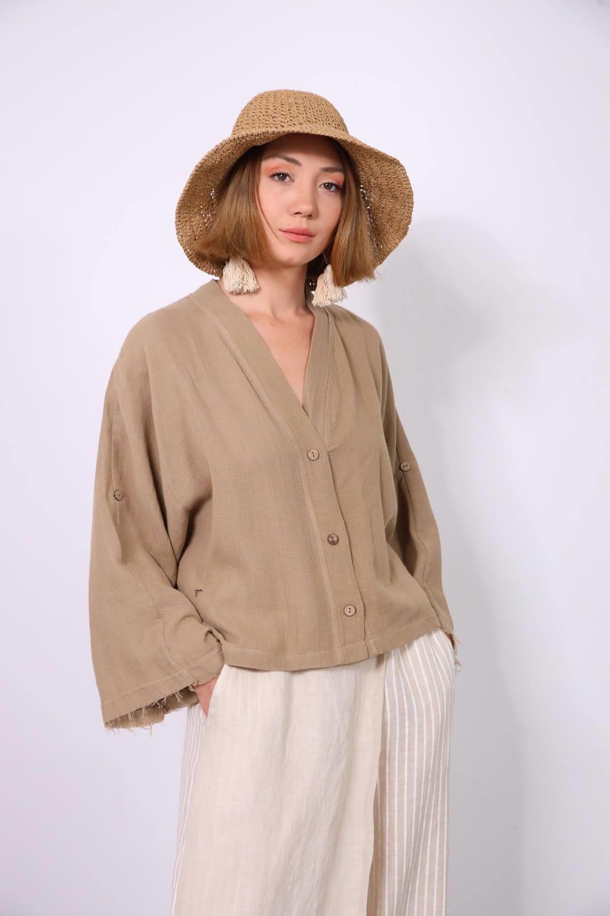  Açık Kahverengi Yarasa Kol Püsküllü Sırt Detaylı Gömlek