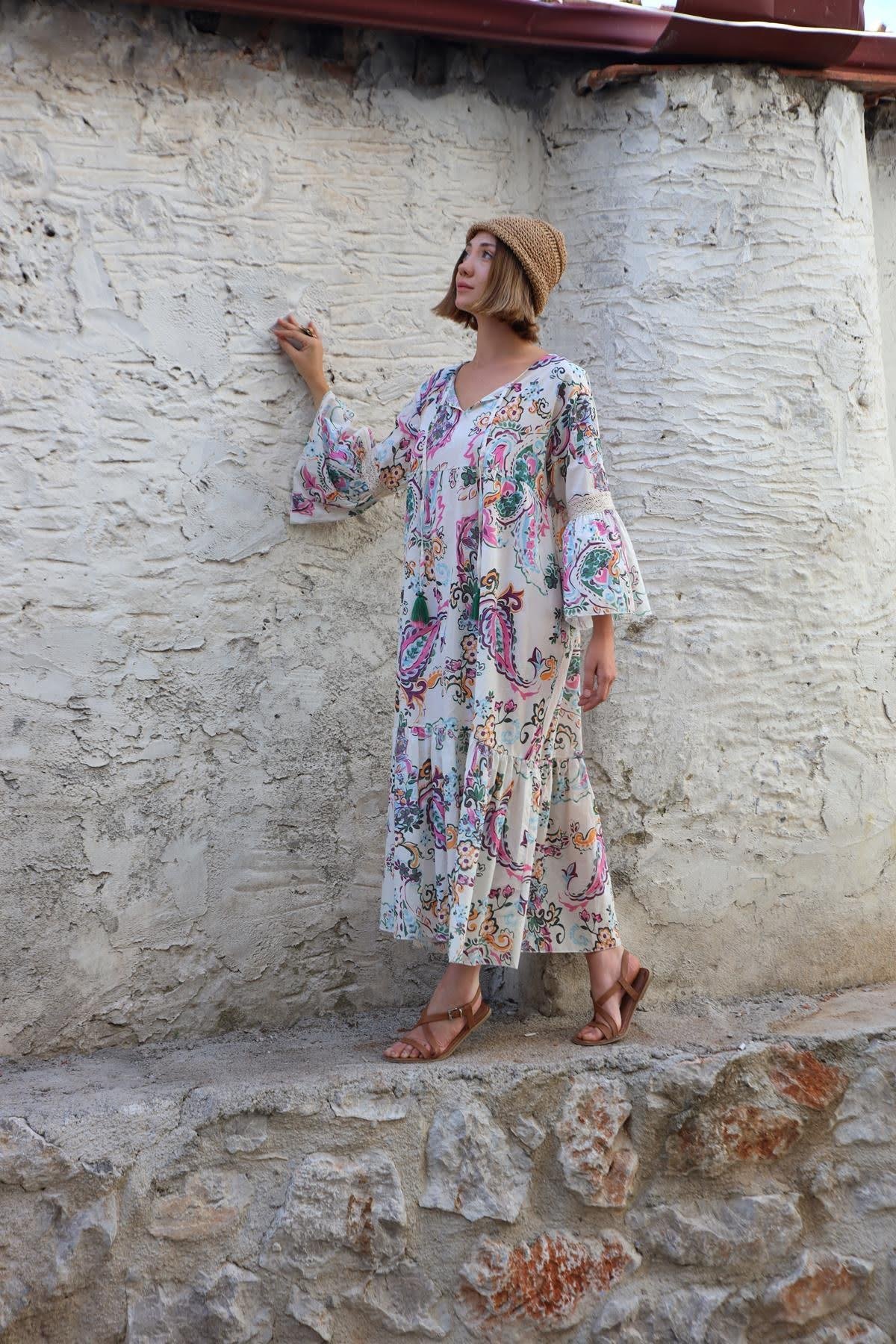 Ekru Çiçek Desenli Güpür Detaylı Volanlı Elbise - Şaman Butik Ekru Çiçek Desenli Güpür Detaylı Volanlı Elbise