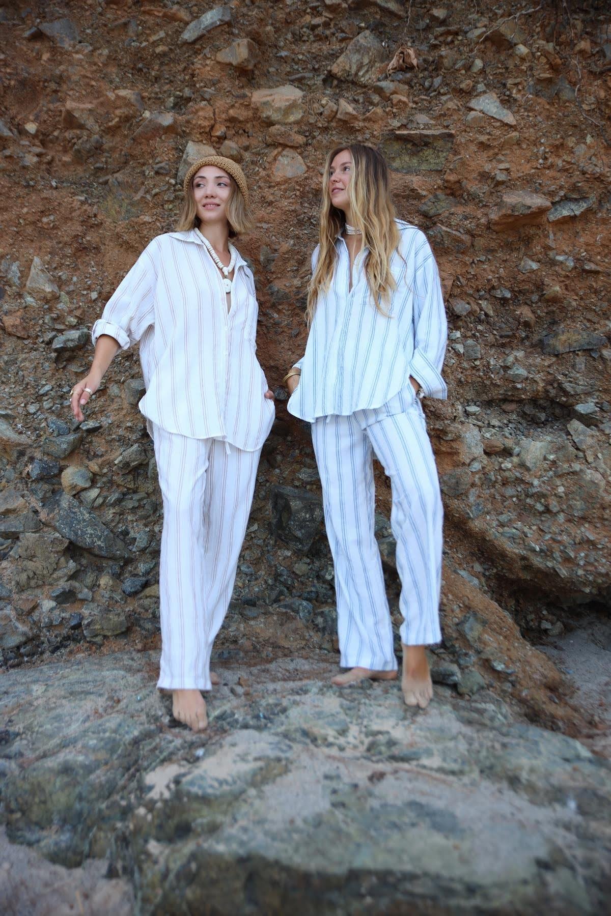  Sütlü Kahve Çizgili Yırtmaçlı Gömlek ve Pantolon Takım