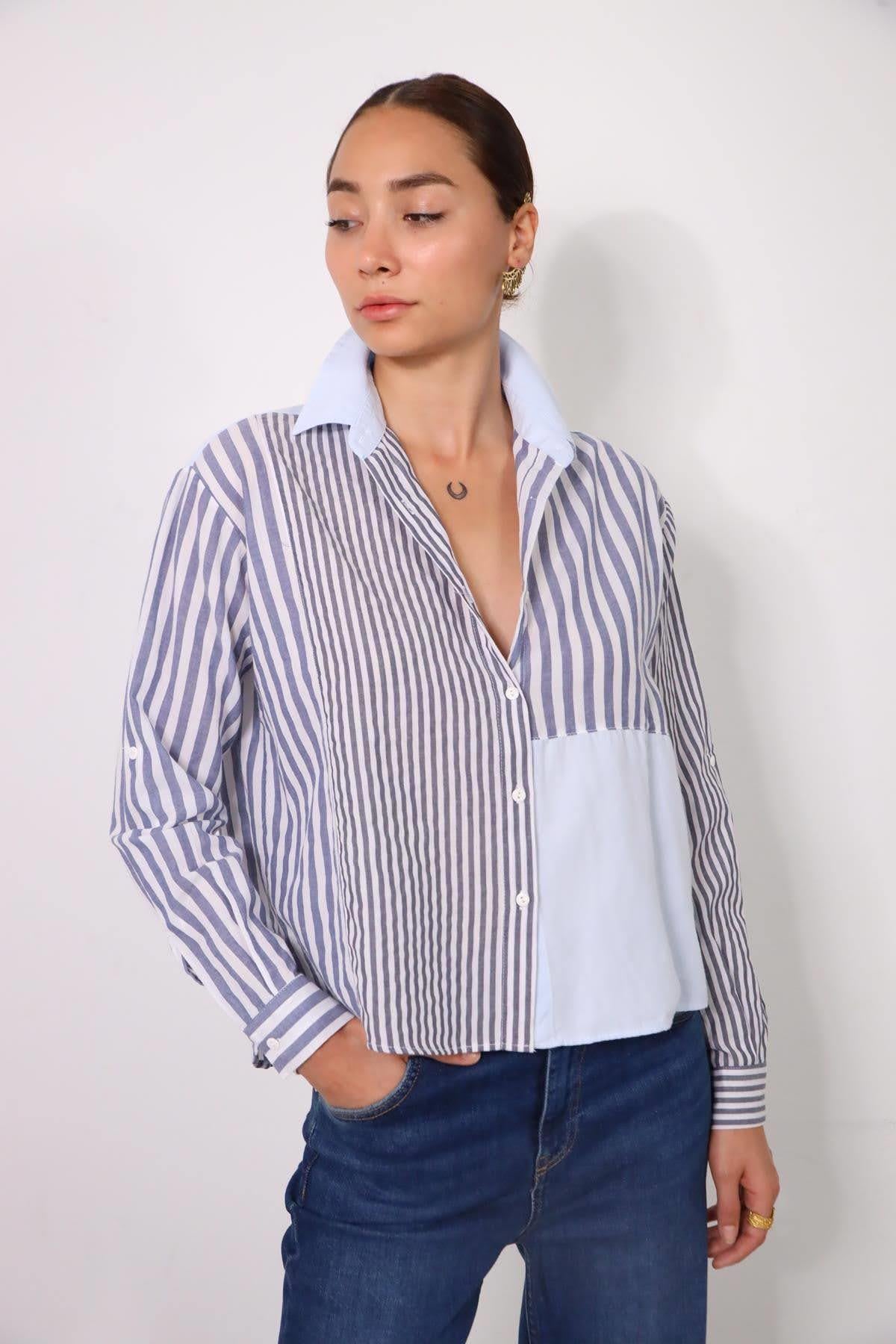  Mavi Yakalı Çizgili Gömlek