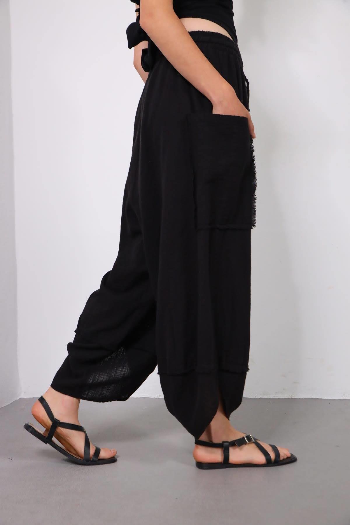 Siyah Torba Cepli Püsküllü Paça Detaylı Pantolon - Şaman Butik Siyah Torba Cepli Püsküllü Paça Detaylı Pantolon