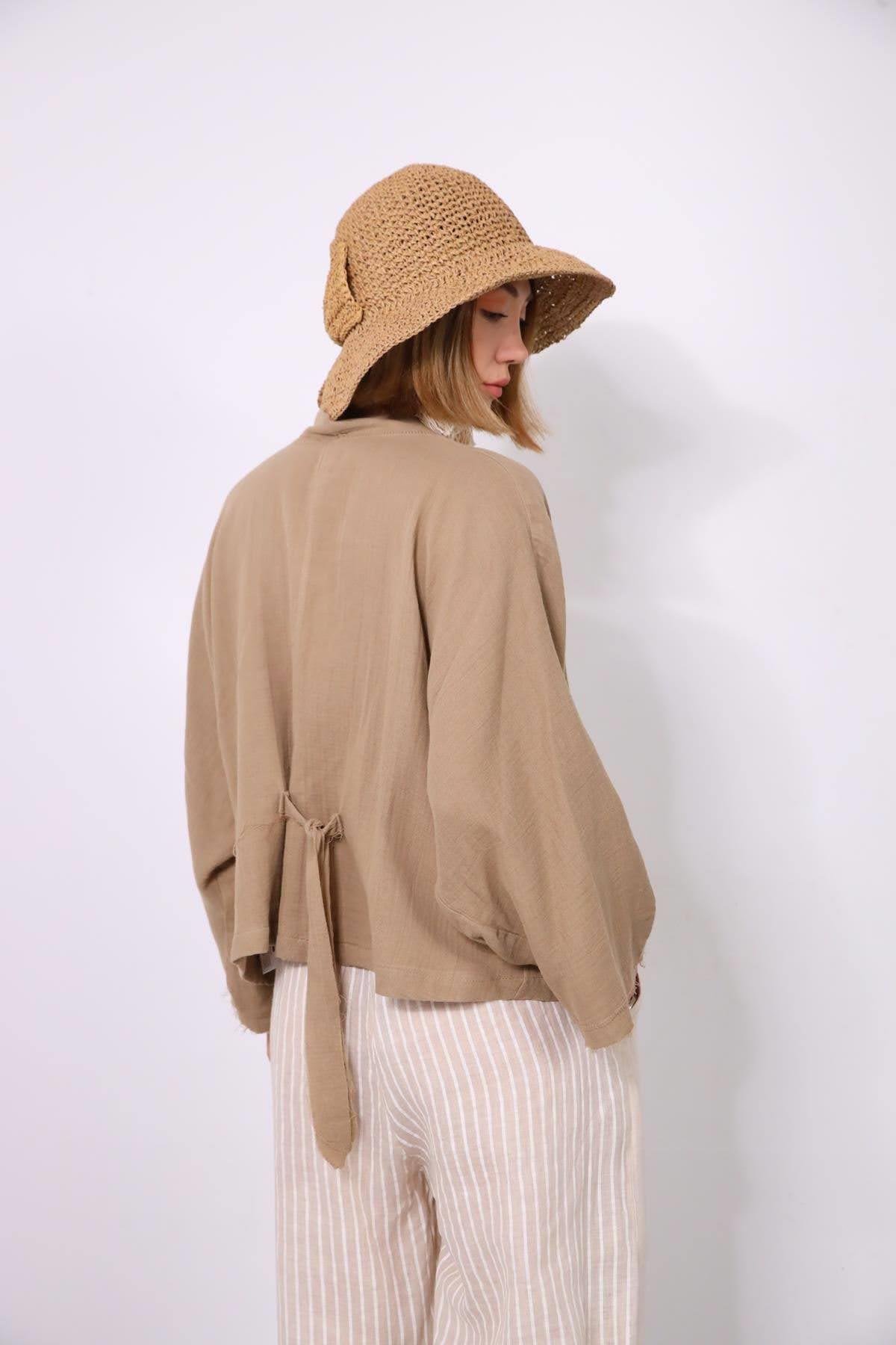  Açık Kahverengi Yarasa Kol Püsküllü Sırt Detaylı Gömlek