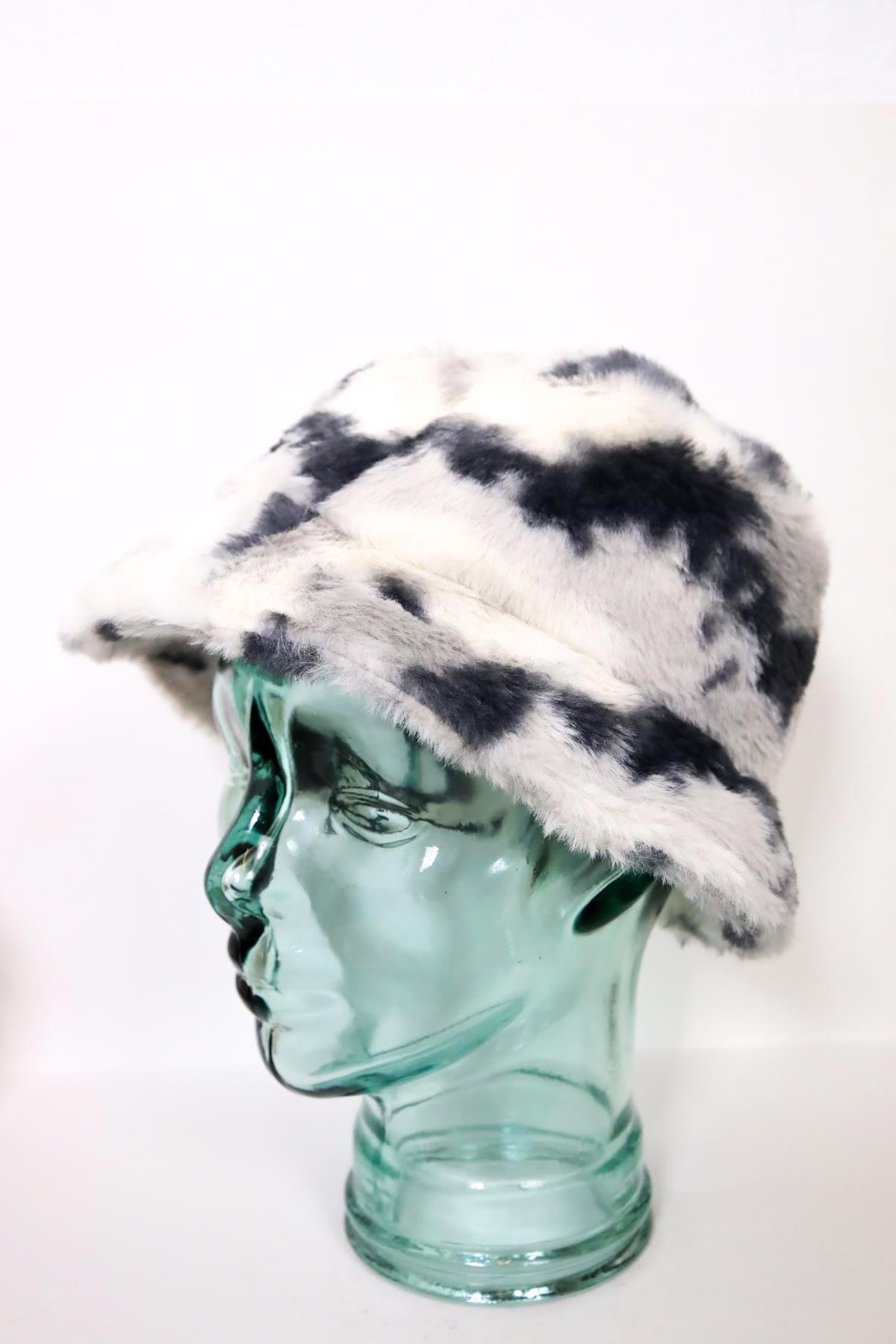  Gri Desenli Peluş Bucket Şapka