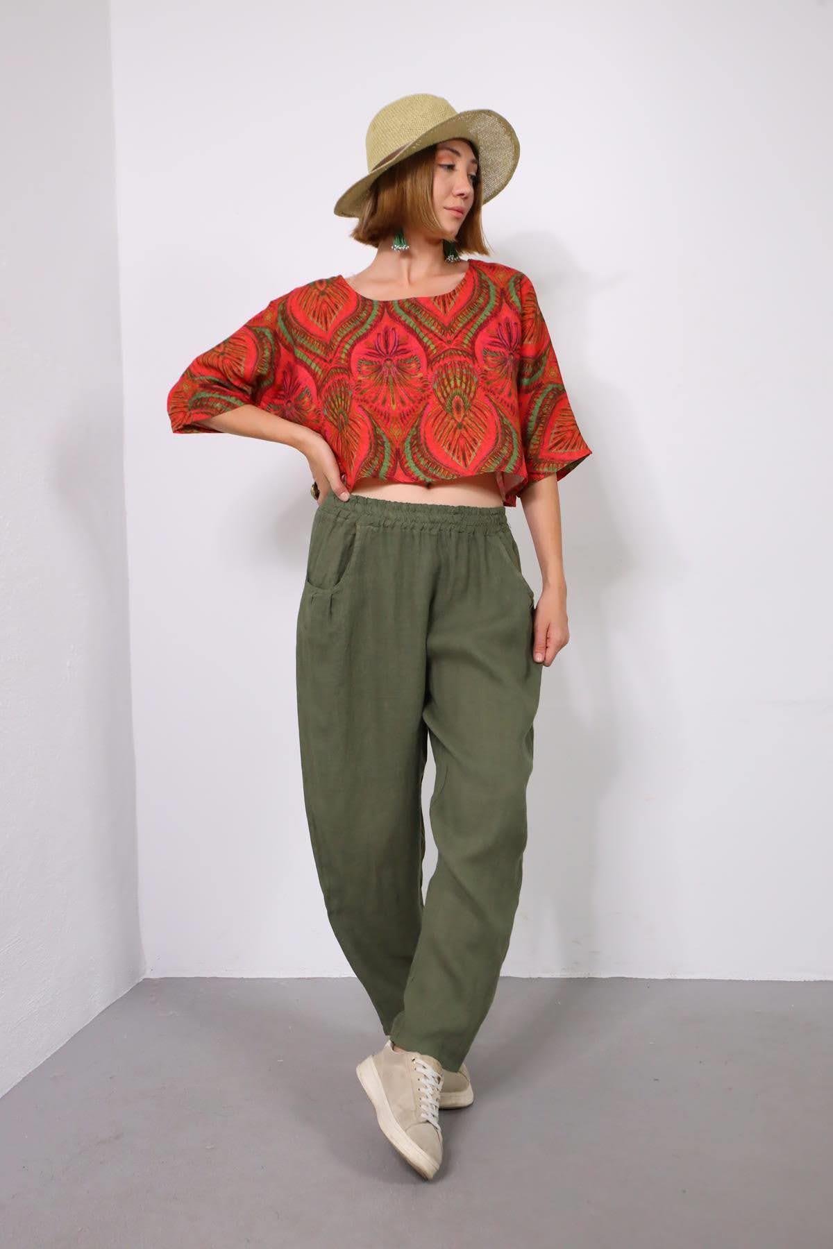 Kırmızı Desenli Kayık Yaka Düşük Omuz Crop Bluz - Şaman Butik Kırmızı Desenli Kayık Yaka Düşük Omuz Crop Bluz