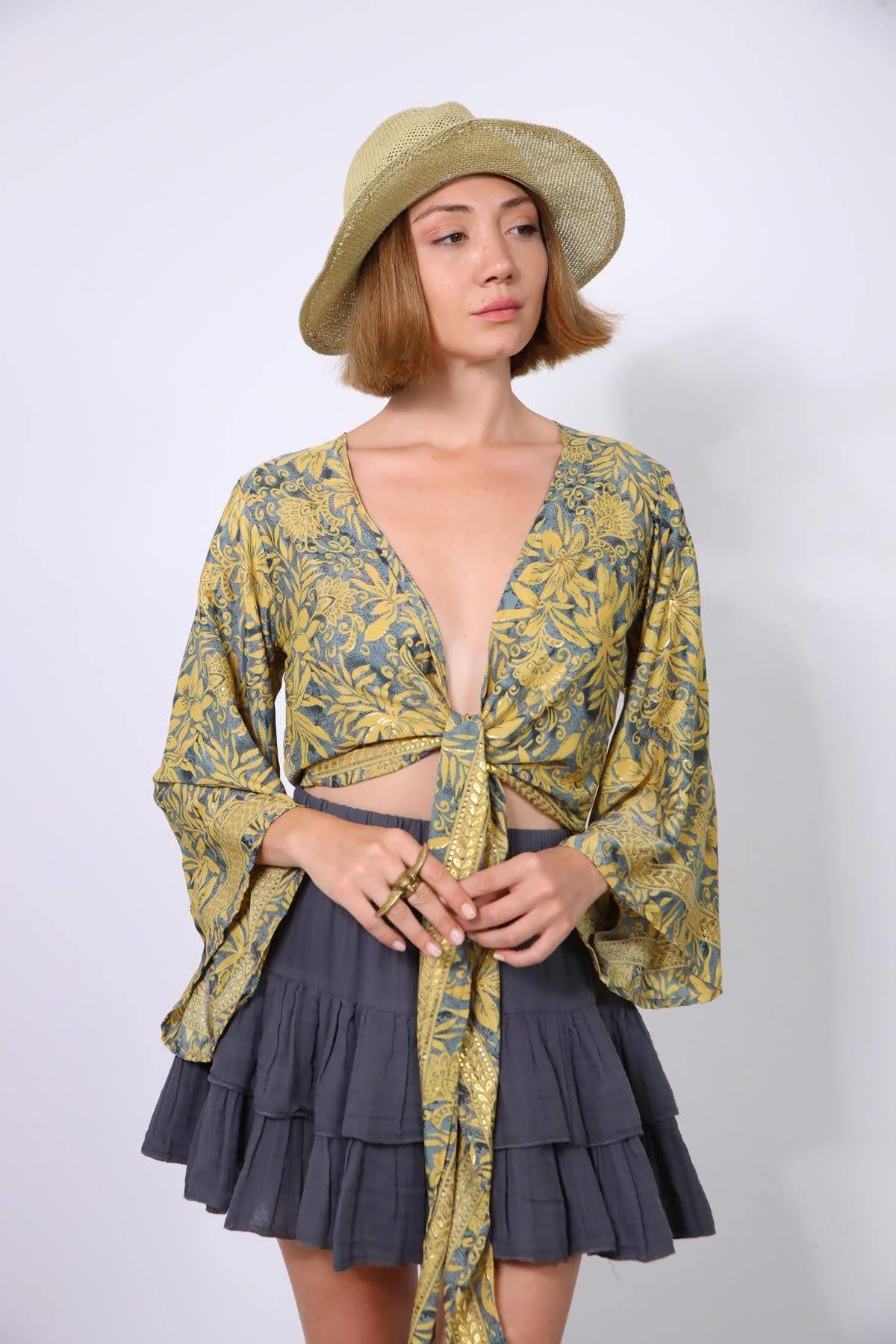 Gold Rengi Uzun Kollu İpek Bolero - Şaman Butik Gold Rengi Uzun Kollu İpek Bolero