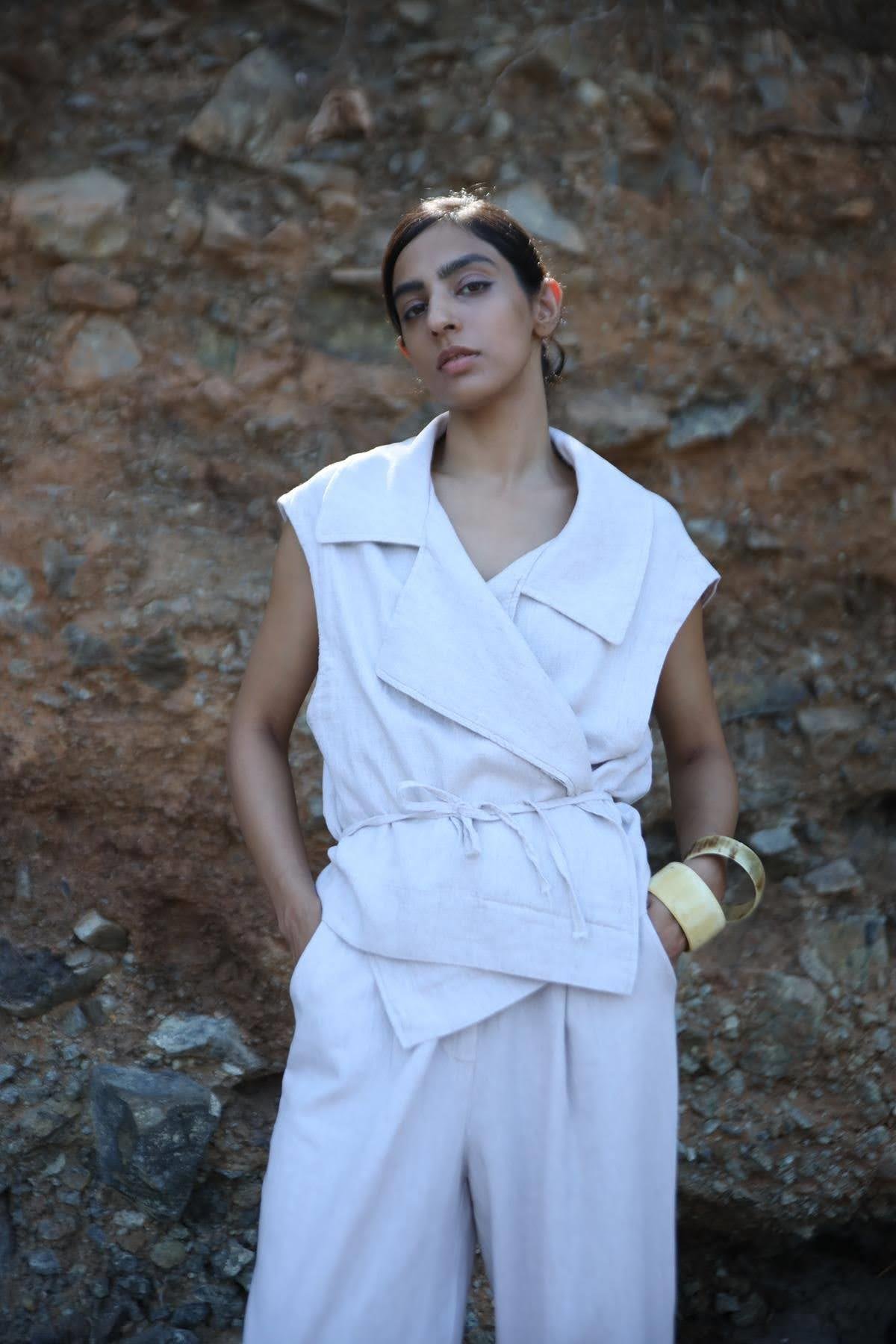  Krem Rengi Keten Kruvaze Yelek ve Pantolon Takım