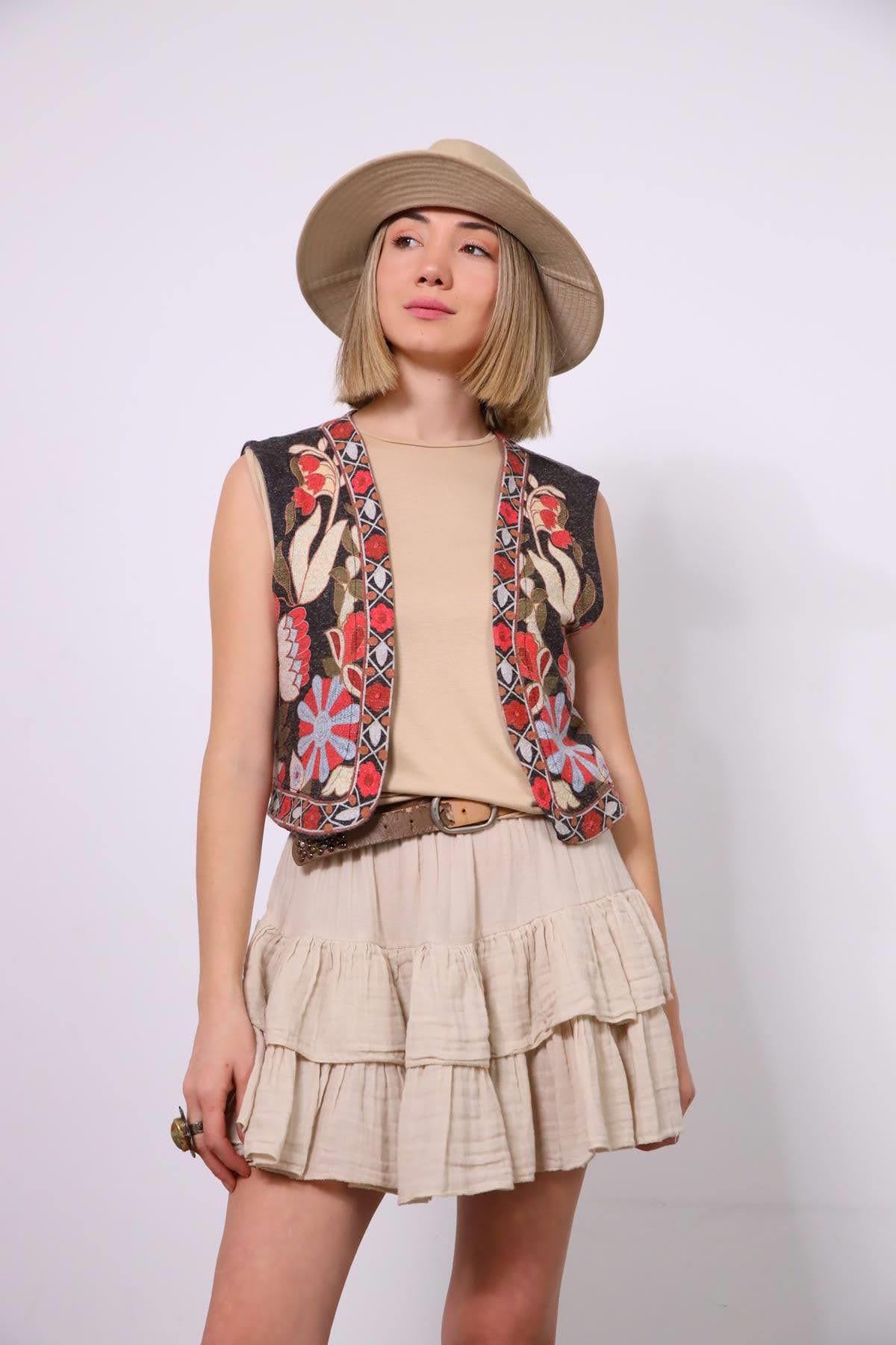 Antrasit Çiçek Desenli Yelek - Şaman Butik Antrasit Çiçek Desenli Yelek