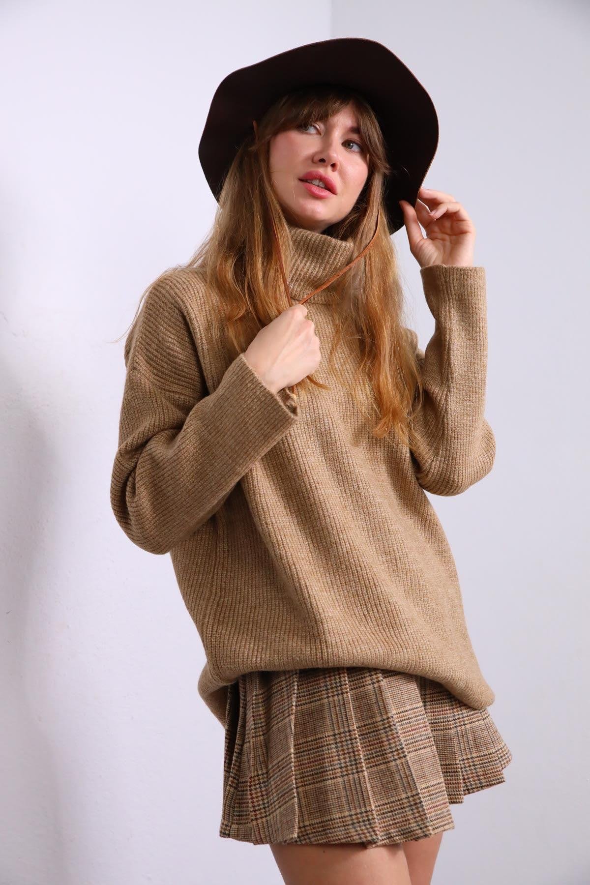 Camel Turtleneck Long Knitted Pullover Camel Turtleneck Long Knitted Pullover