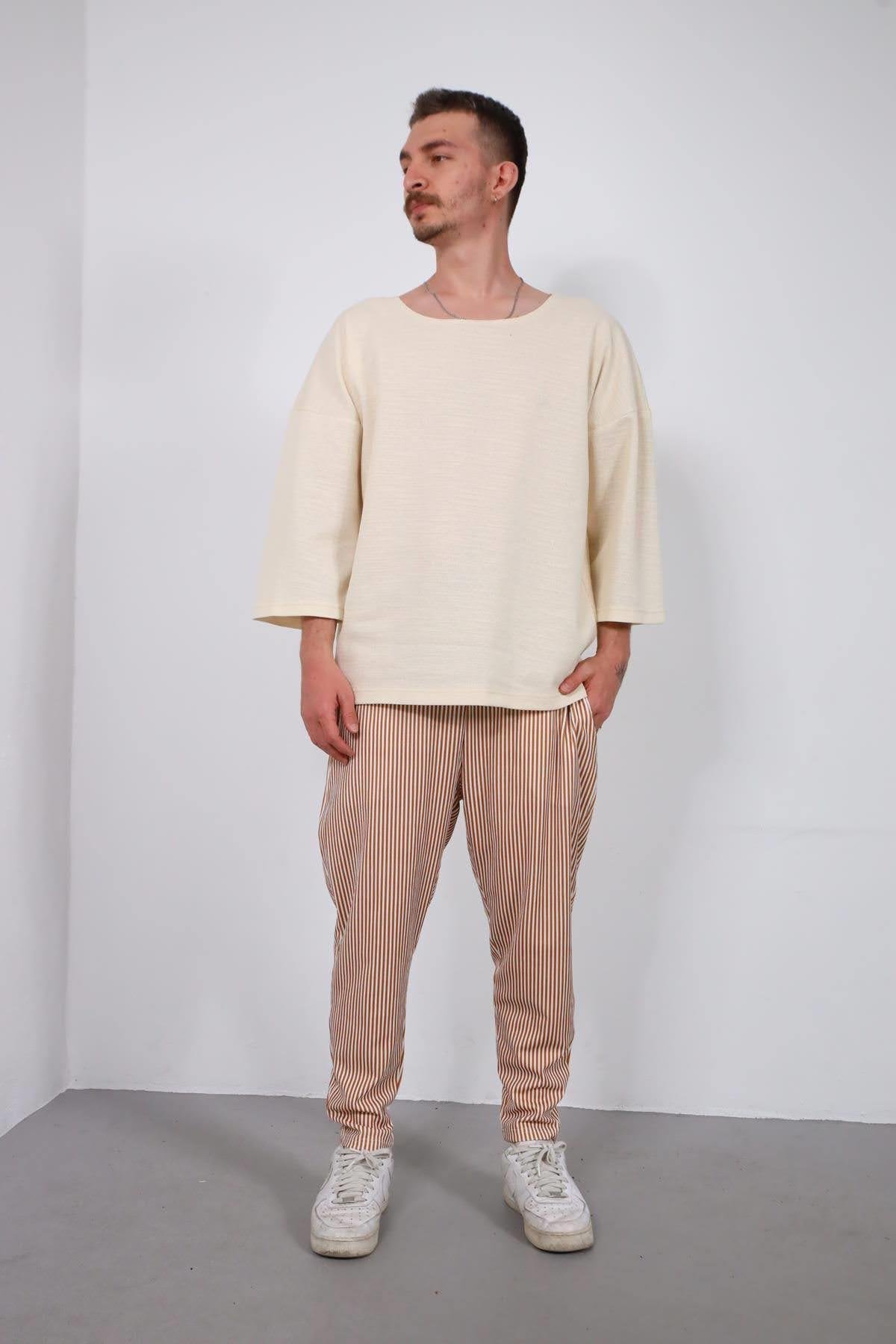  Krem Rengi Geniş Yaka Truvakar Kol Erkek Sweatshirt