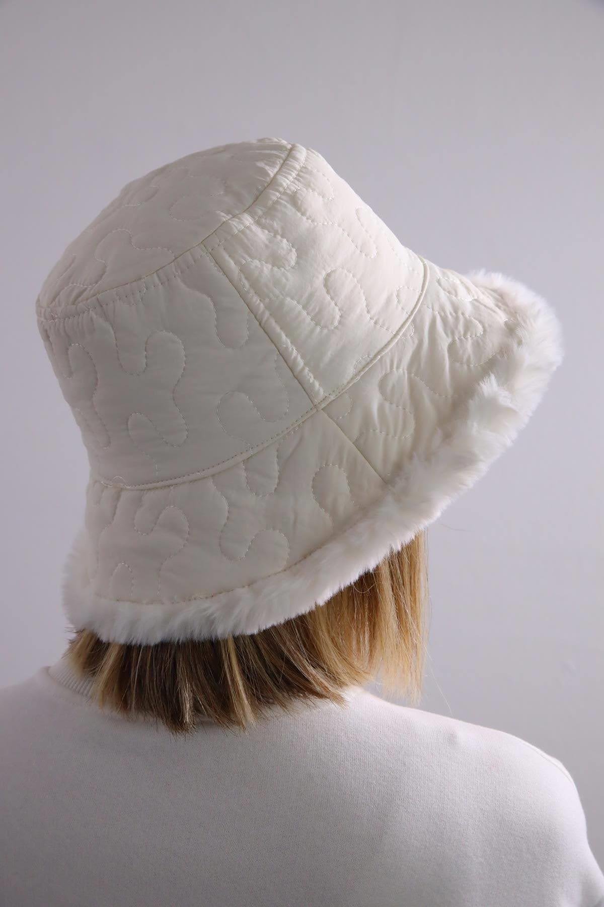  Beyaz Kapitone Bucket Şapka