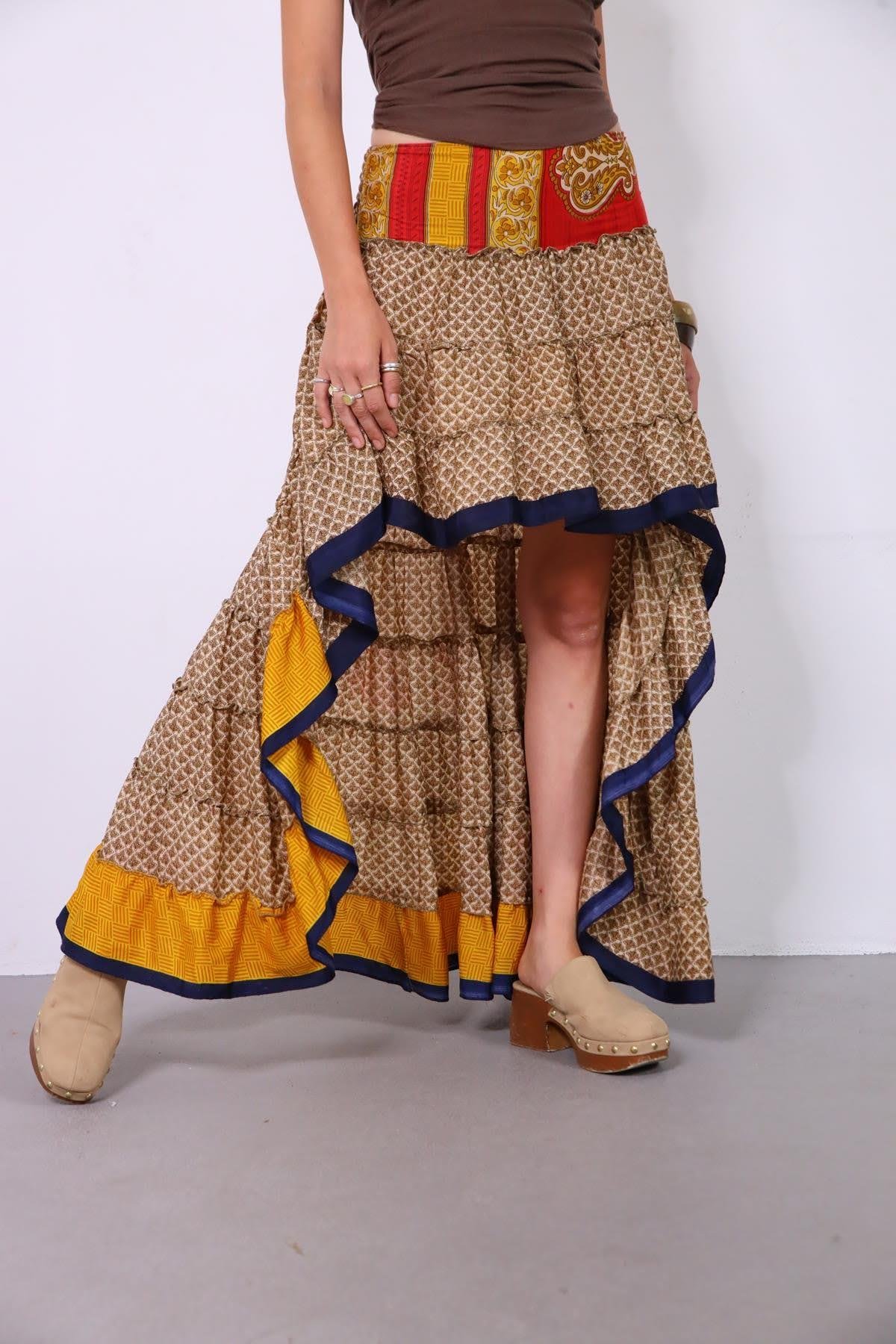 Bej Volanlı Arkası Uzun Otantik Etek - Şaman Butik Bej Volanlı Arkası Uzun Otantik Etek