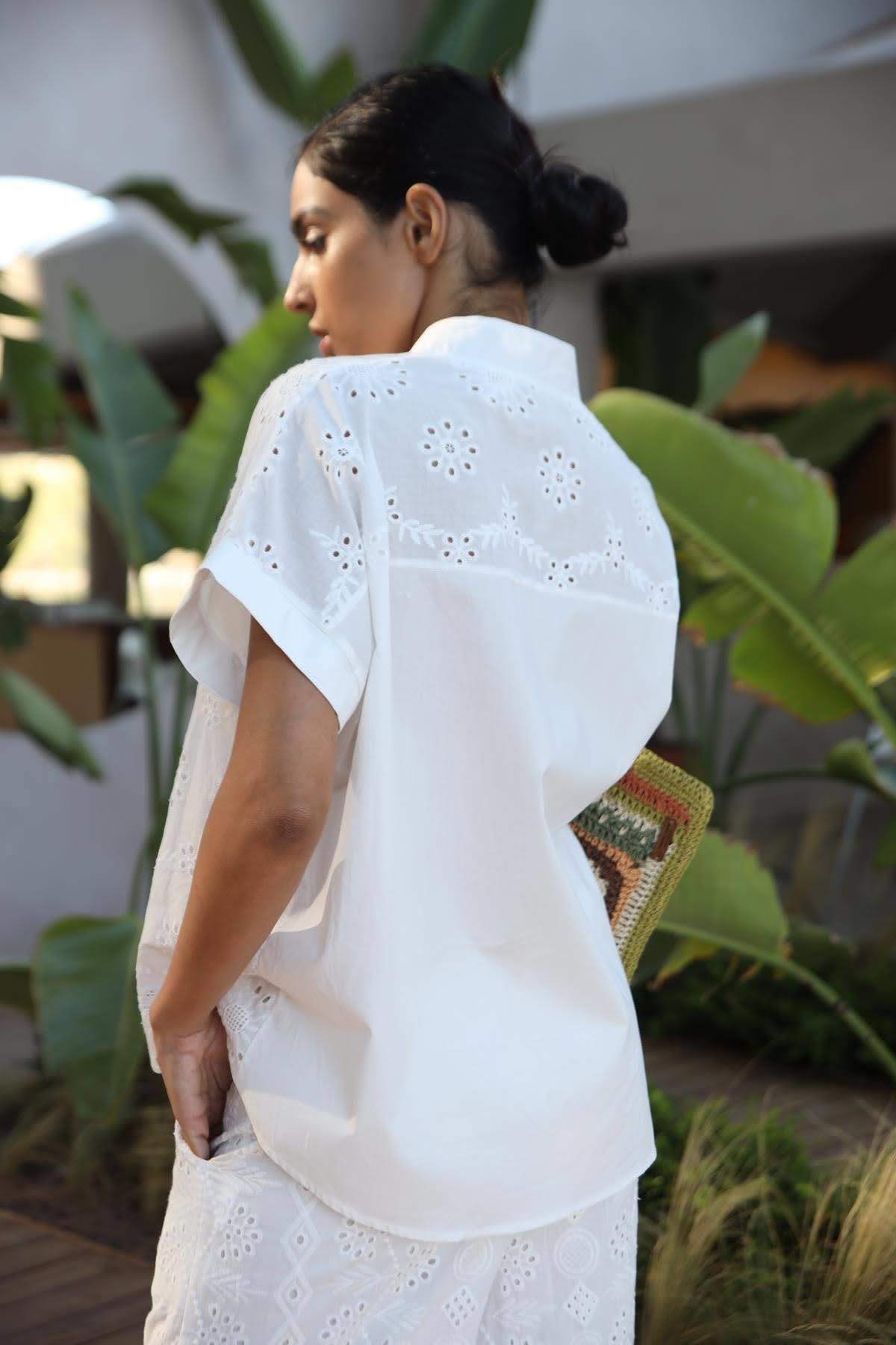  Beyaz Beli Gipeli Salaş Fisto Pantolon ve Gömlek Takım