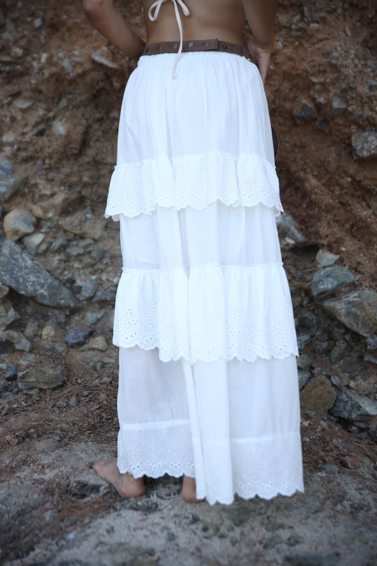  Beyaz Fisto Detaylı Kat Kat Etek