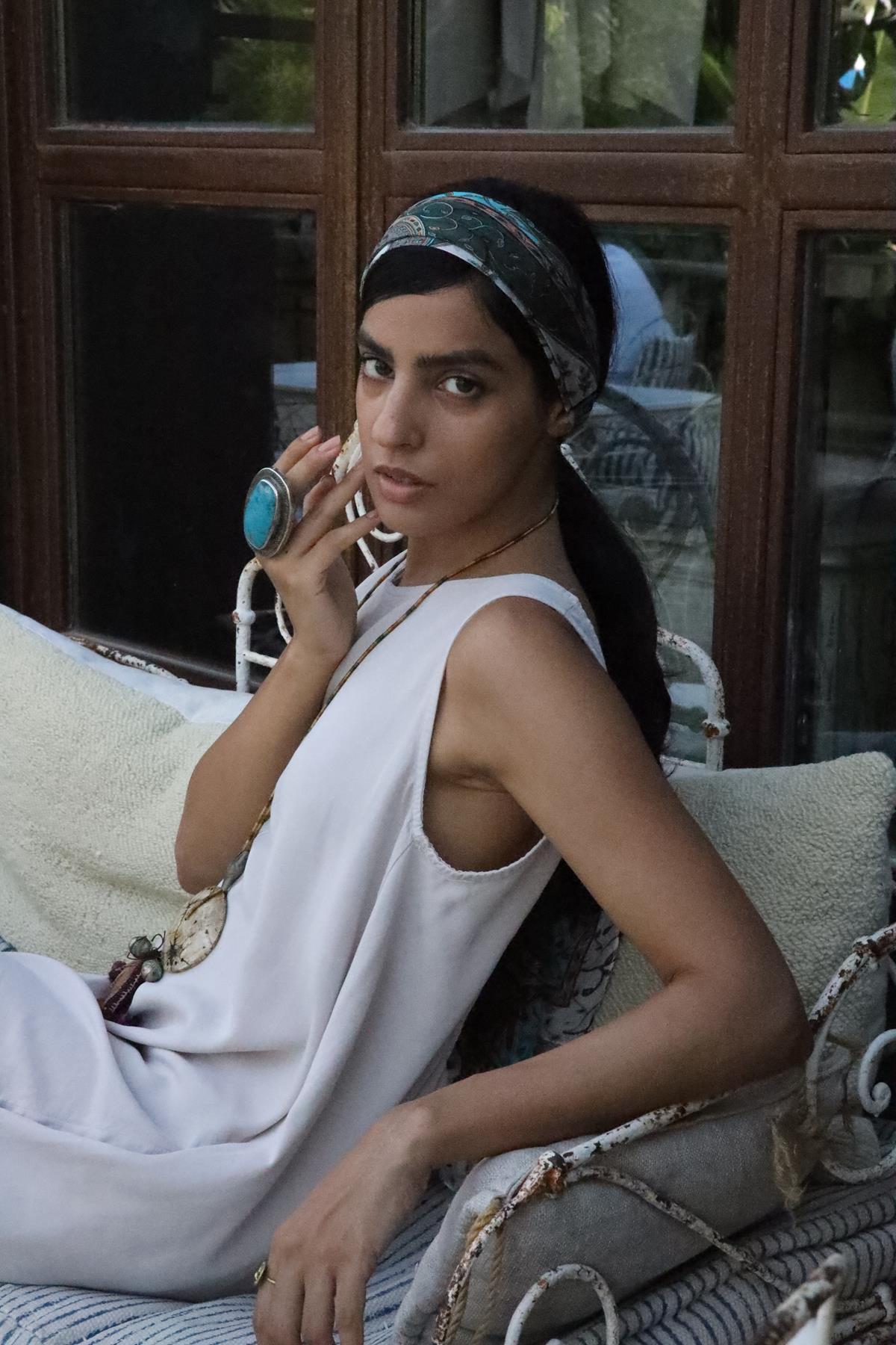 Taş Rengi Sırt Detaylı Kısa Salopet Tulum Taş Rengi Sırt Detaylı Kısa Salopet Tulum