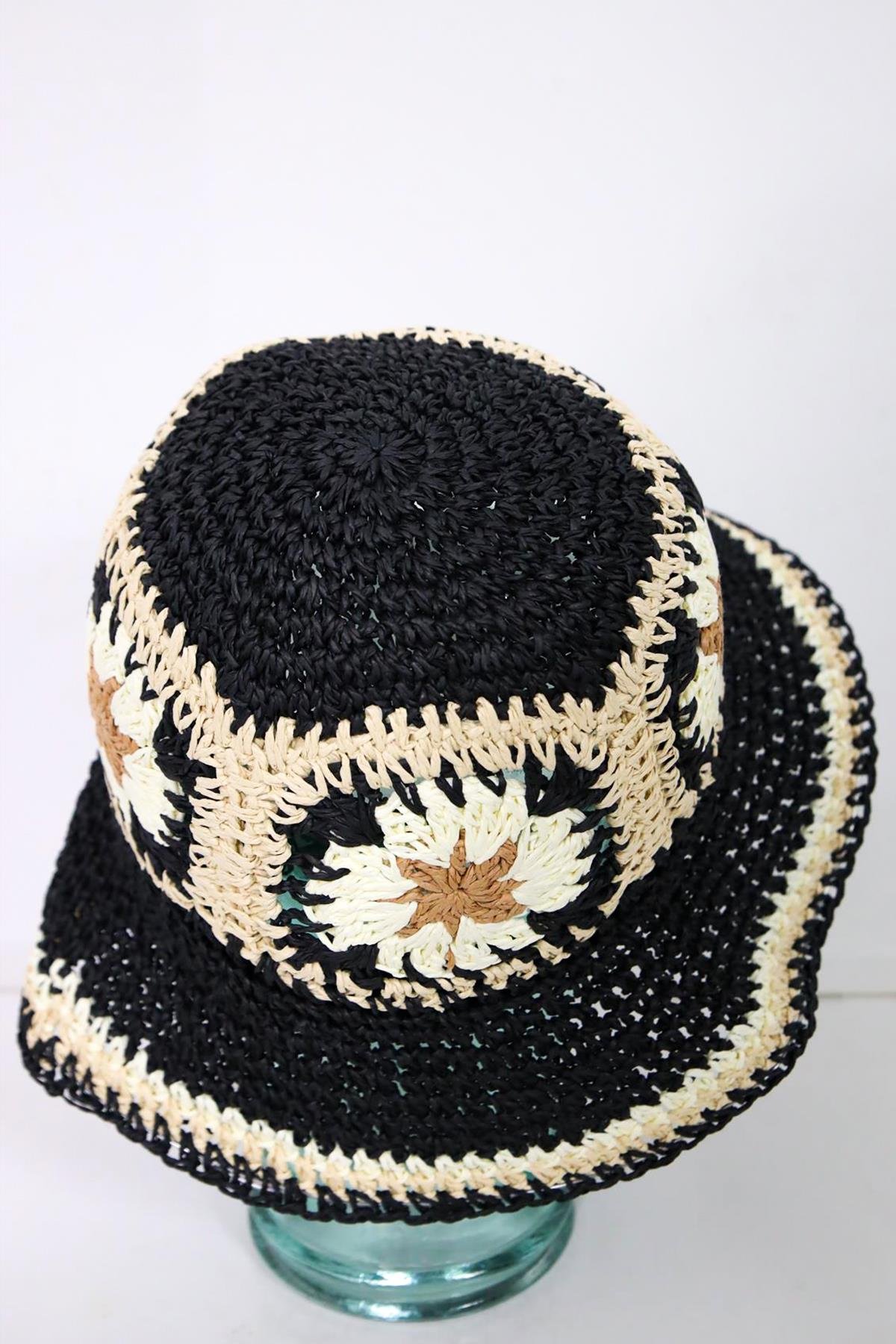  Siyah El Örgülü Nakışlı Hasır Şapka