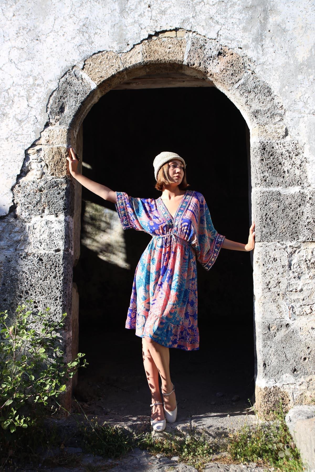 Mavi Önü Arkası V Yaka Otantik İpek Elbise - Şaman Butik Mavi Önü Arkası V Yaka Otantik İpek Elbise