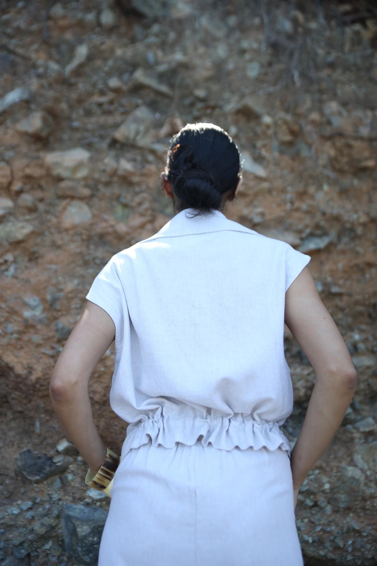  Krem Rengi Keten Kruvaze Yelek ve Pantolon Takım