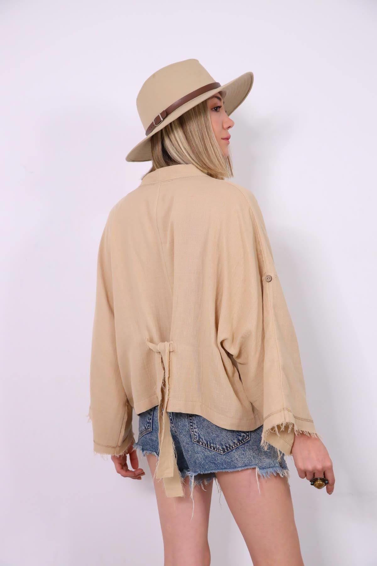  Sütlü Kahve Yarasa Kol Püsküllü Sırt Detaylı Gömlek