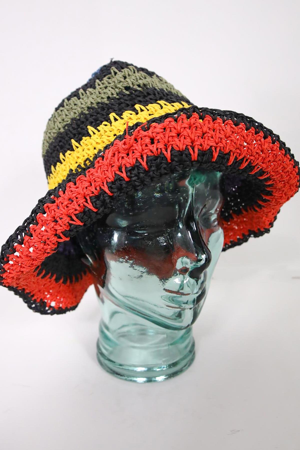  Siyah Kağıt İp Renkli Örme Şapka