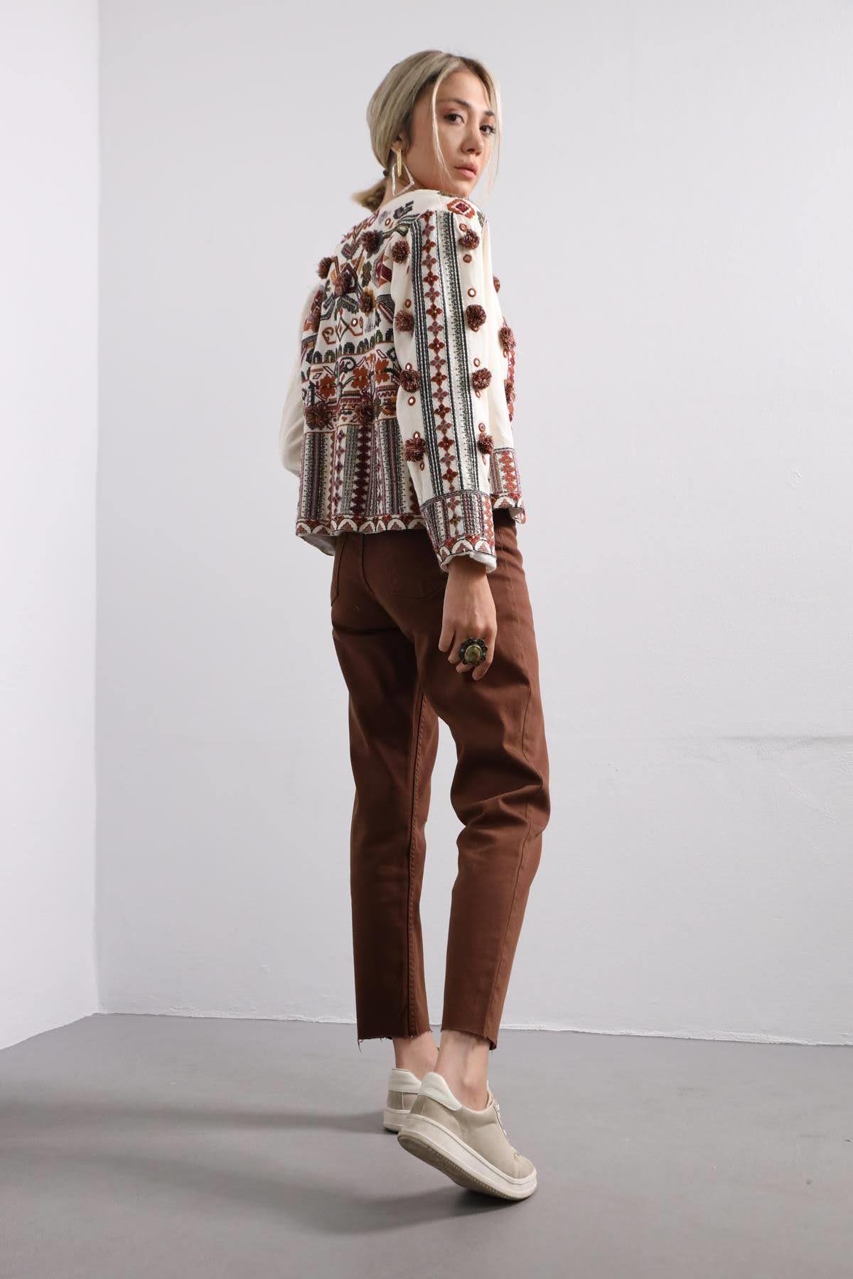 Ekru Ponponlu Etnik İşlemeli Bohem Ceket - Şaman Butik Ekru Ponponlu Etnik İşlemeli Bohem Ceket