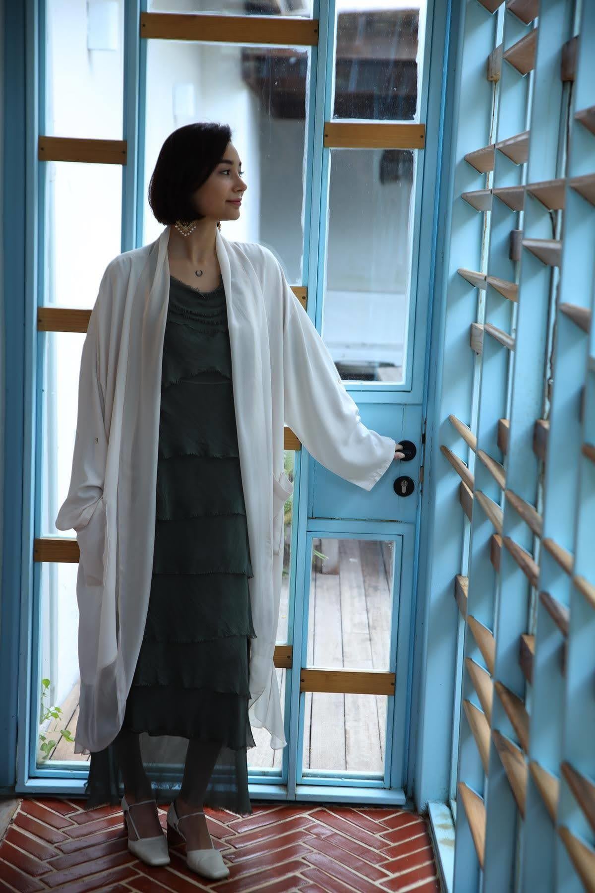 Krem Rengi Cepli İpek Detaylı Kaftan - Şaman Butik - Bohem Giyim ve Aksesuar | Kadın & Erkek Krem Rengi Cepli İpek Detaylı Kaftan