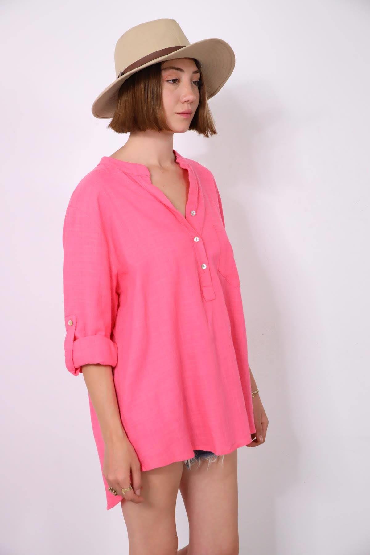 Pink Mandarin Collar Three-Button Shirt Pink Mandarin Collar Three-Button Shirt