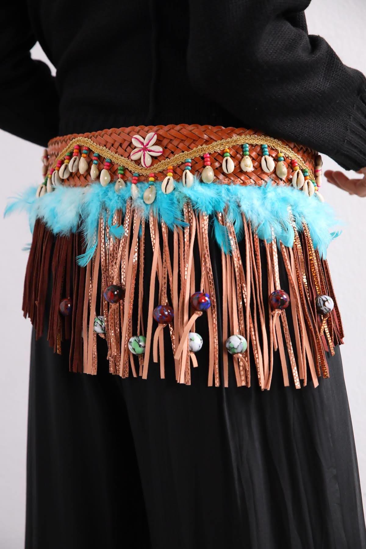 Açık Kahverengi Püsküllü Kabuk Detaylı Kemer - Şaman Butik Açık Kahverengi Püsküllü Kabuk Detaylı Kemer