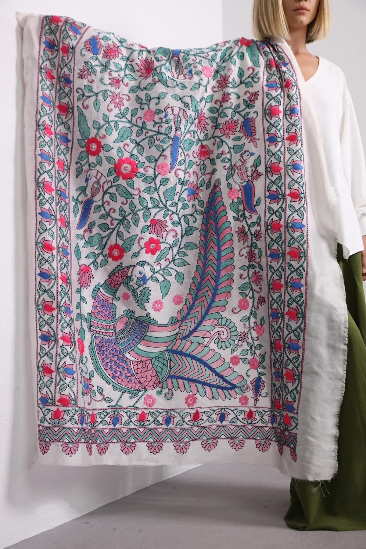  Ekru İşlemeli Bohem Şal