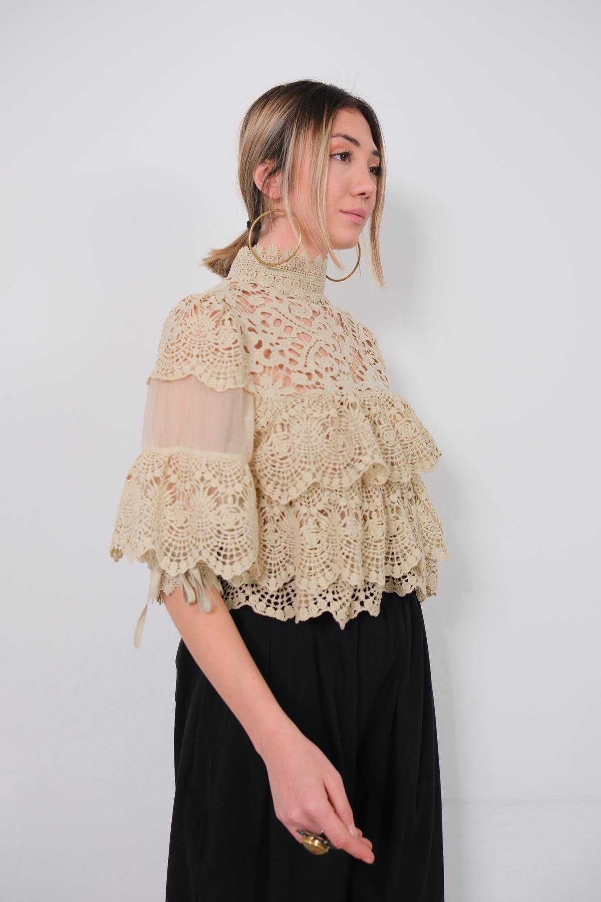 Krem Dantelli Tasarım Bluz - Şaman Butik Krem Dantelli Tasarım Bluz