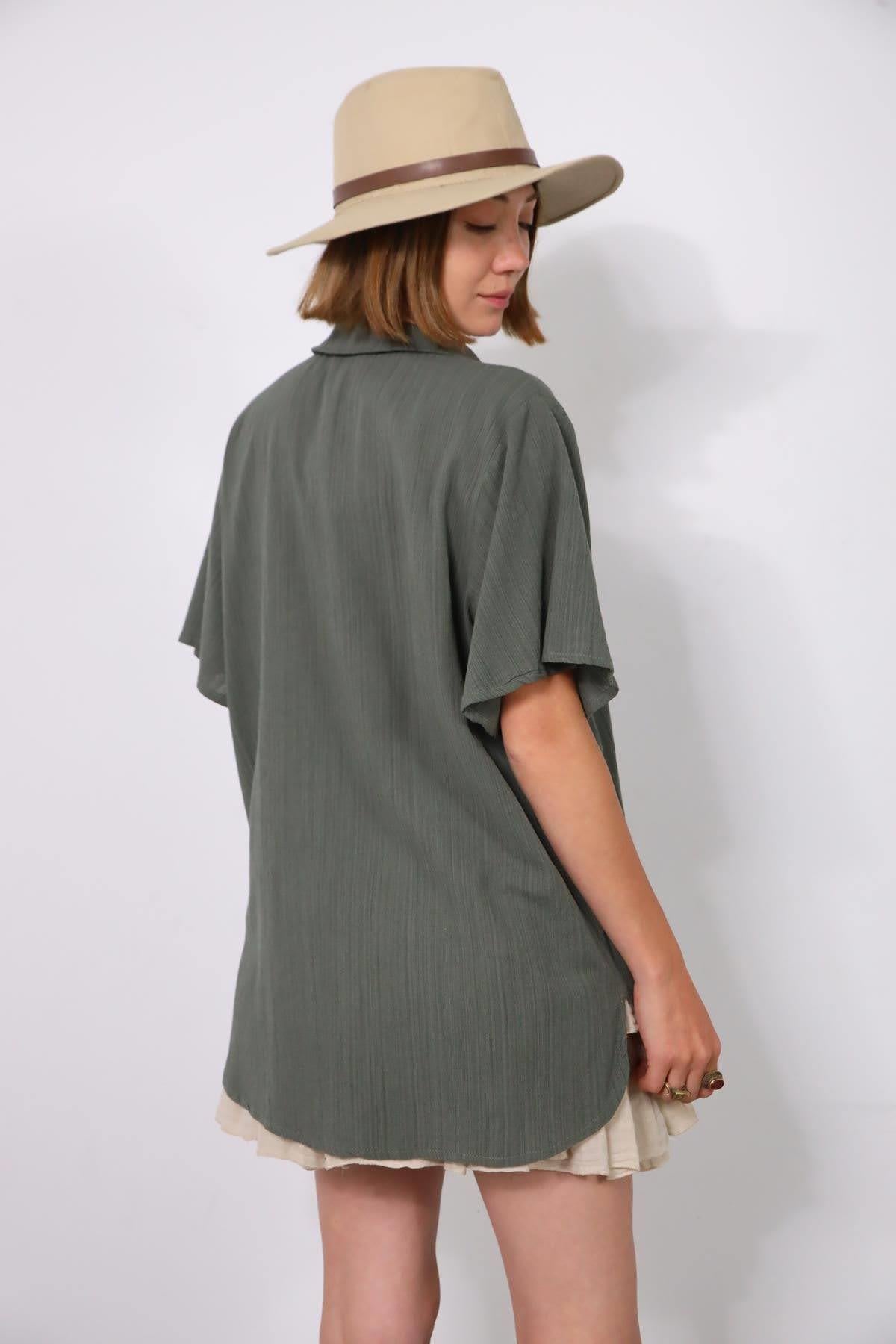  Haki Yarım Düğmeli Keten Gömlek