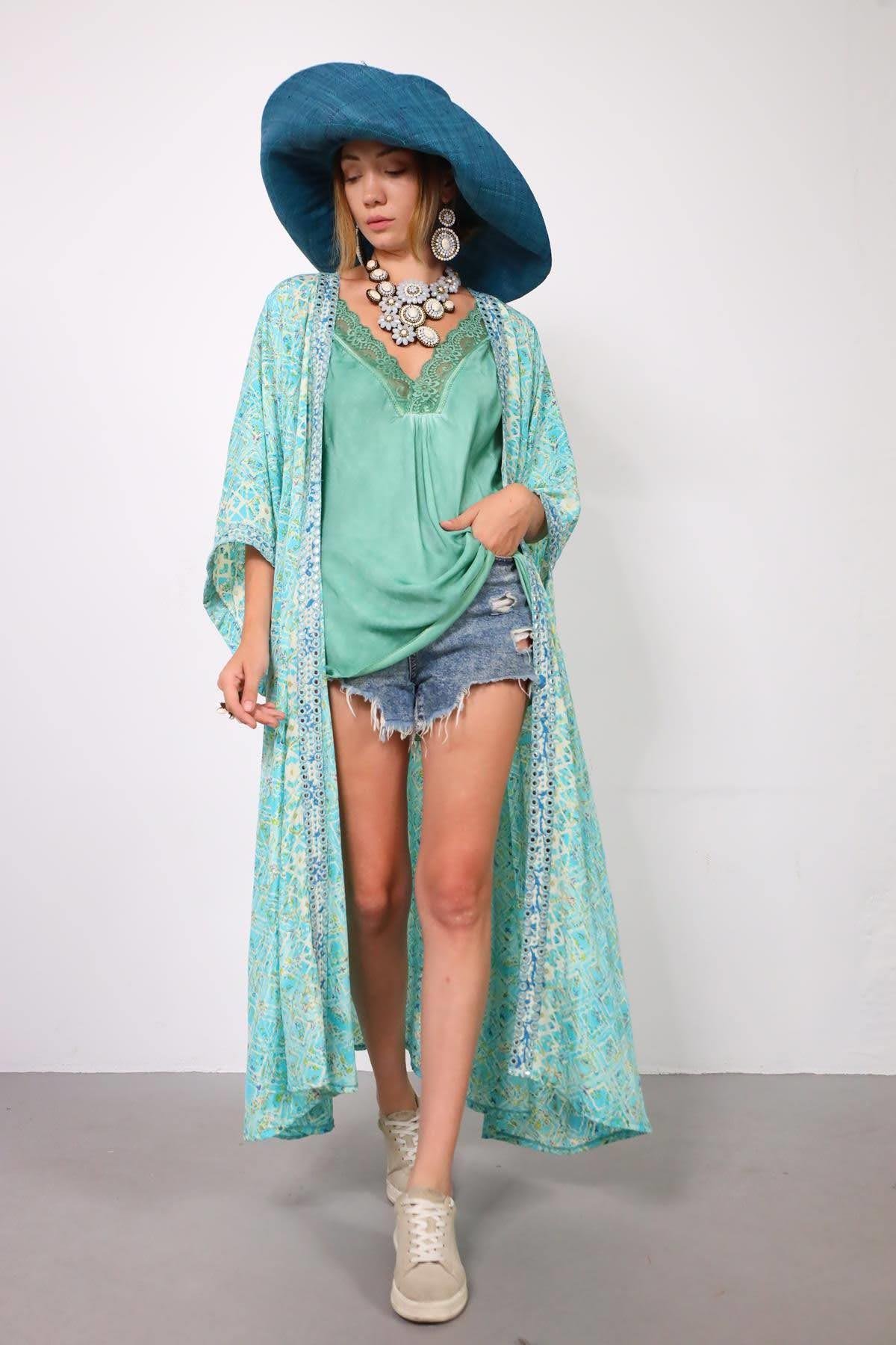 Turkuaz Desenli Aynalı İşlemeli İpek Kimono - Şaman Butik Turkuaz Desenli Aynalı İşlemeli İpek Kimono