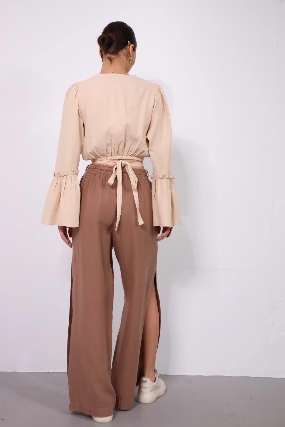 Kahverengi Kemer ve Püskül Detaylı Yırtmaçlı Müslin Pantolon - Şaman Butik Kahverengi Kemer ve Püskül Detaylı Yırtmaçlı Müslin Pantolon