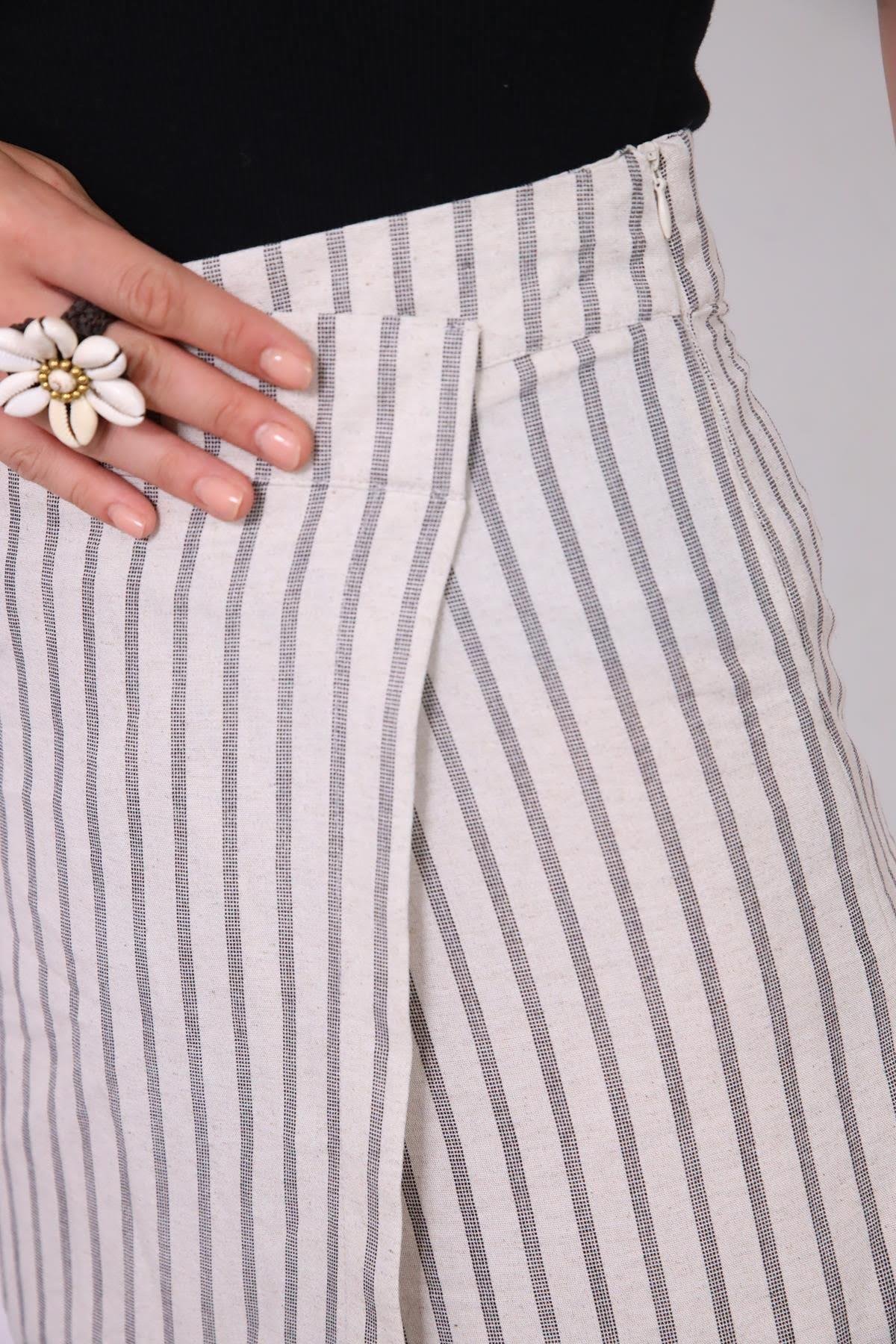  Taş Rengi Çizgili Kruvaze Şort Etek