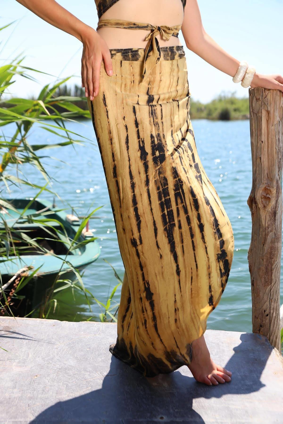  Bej Desenli İpek Pareo Takım