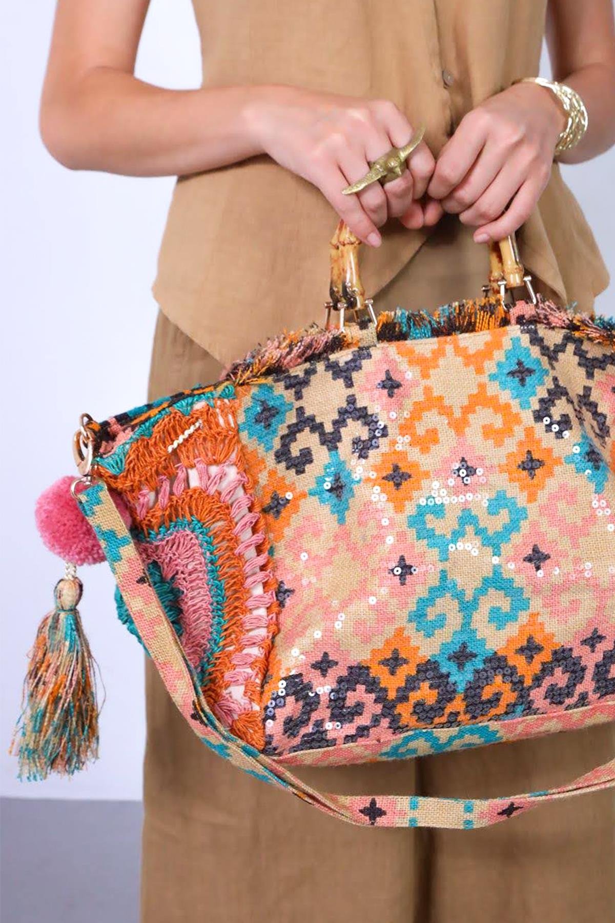  Turuncu İşlemeli Bohem Çanta