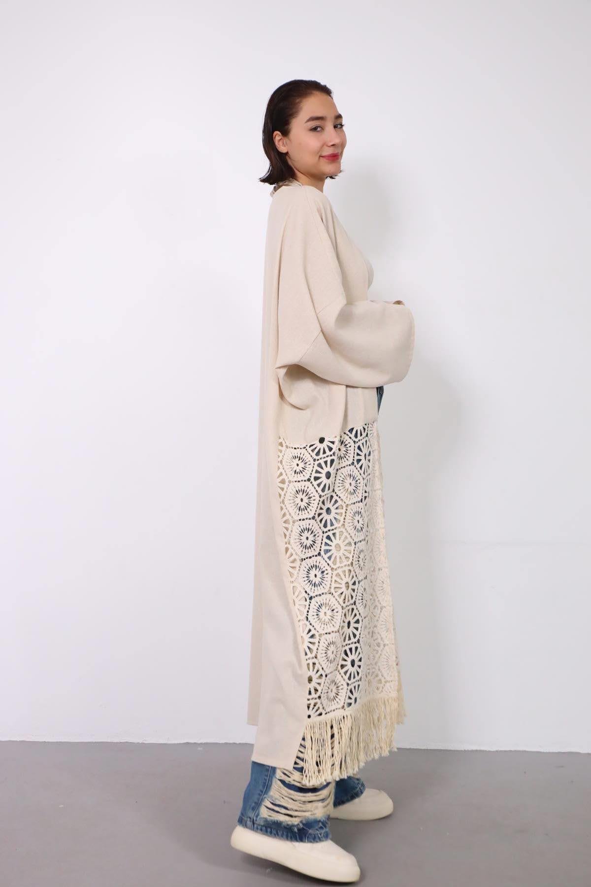  Krem Rengi Altı Püsküllü Dantelli Kimono