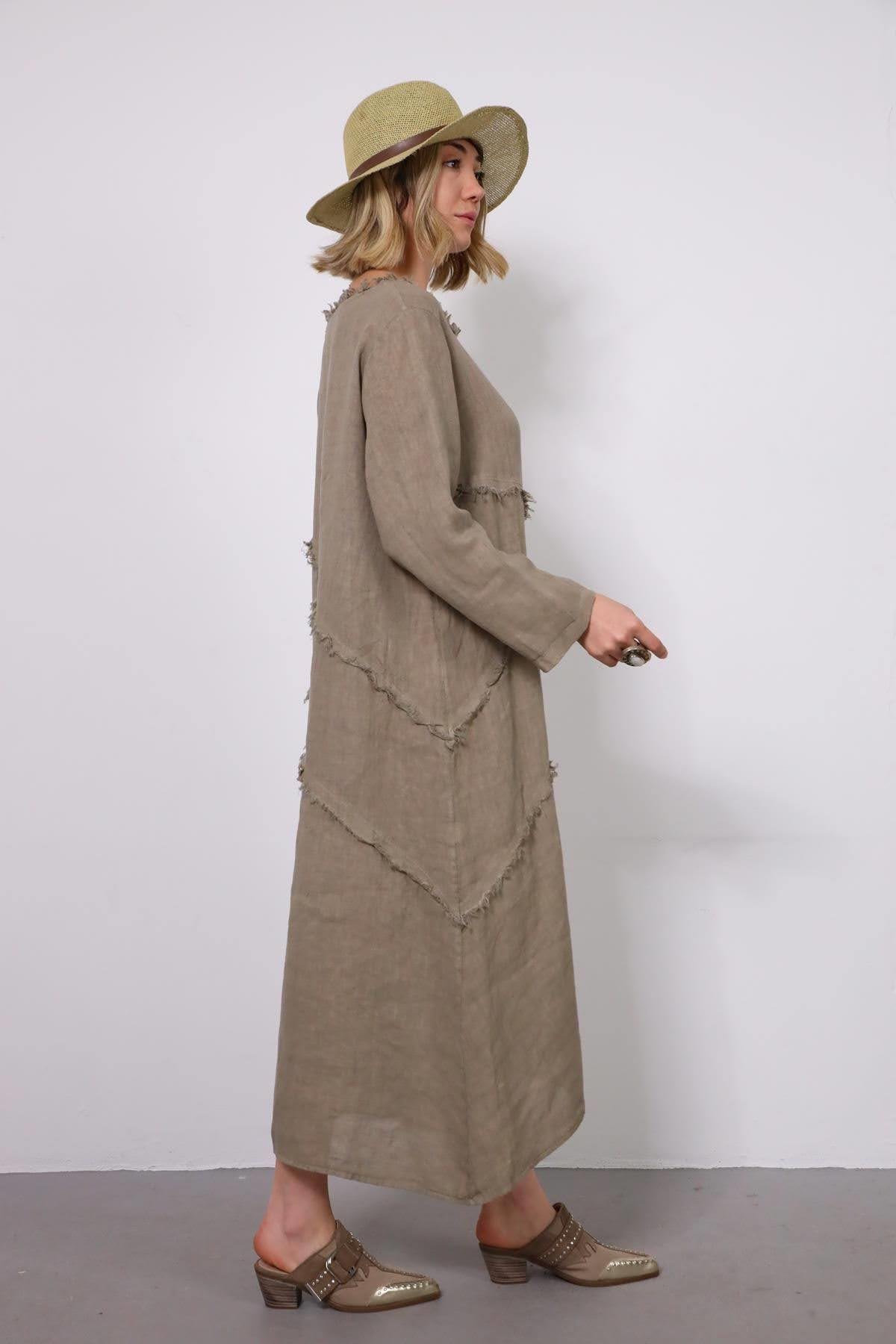 Vizon Rengi Yakası Püsküllü Dikiş Detaylı Keten Elbise - ŞAman Butik Vizon Rengi Yakası Püsküllü Dikiş Detaylı Keten Elbise