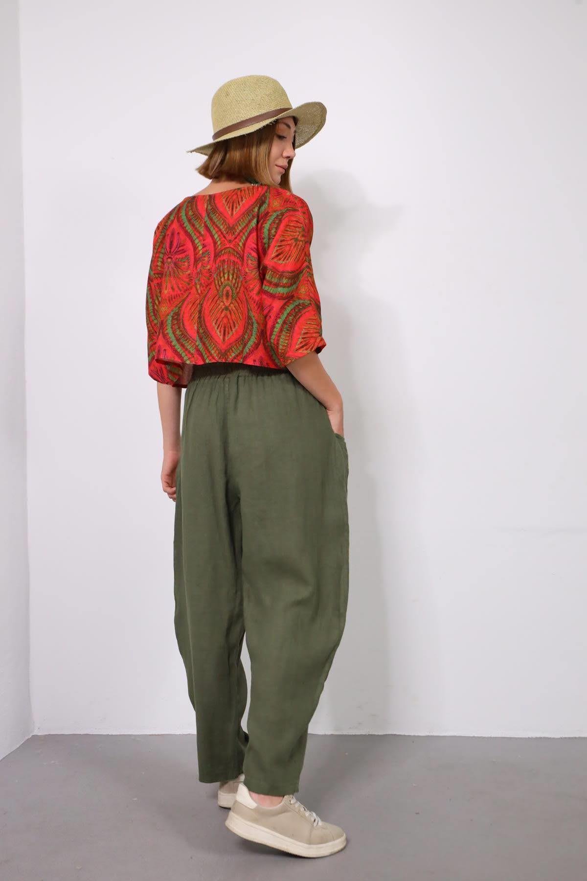 Kırmızı Desenli Kayık Yaka Düşük Omuz Crop Bluz - Şaman Butik Kırmızı Desenli Kayık Yaka Düşük Omuz Crop Bluz