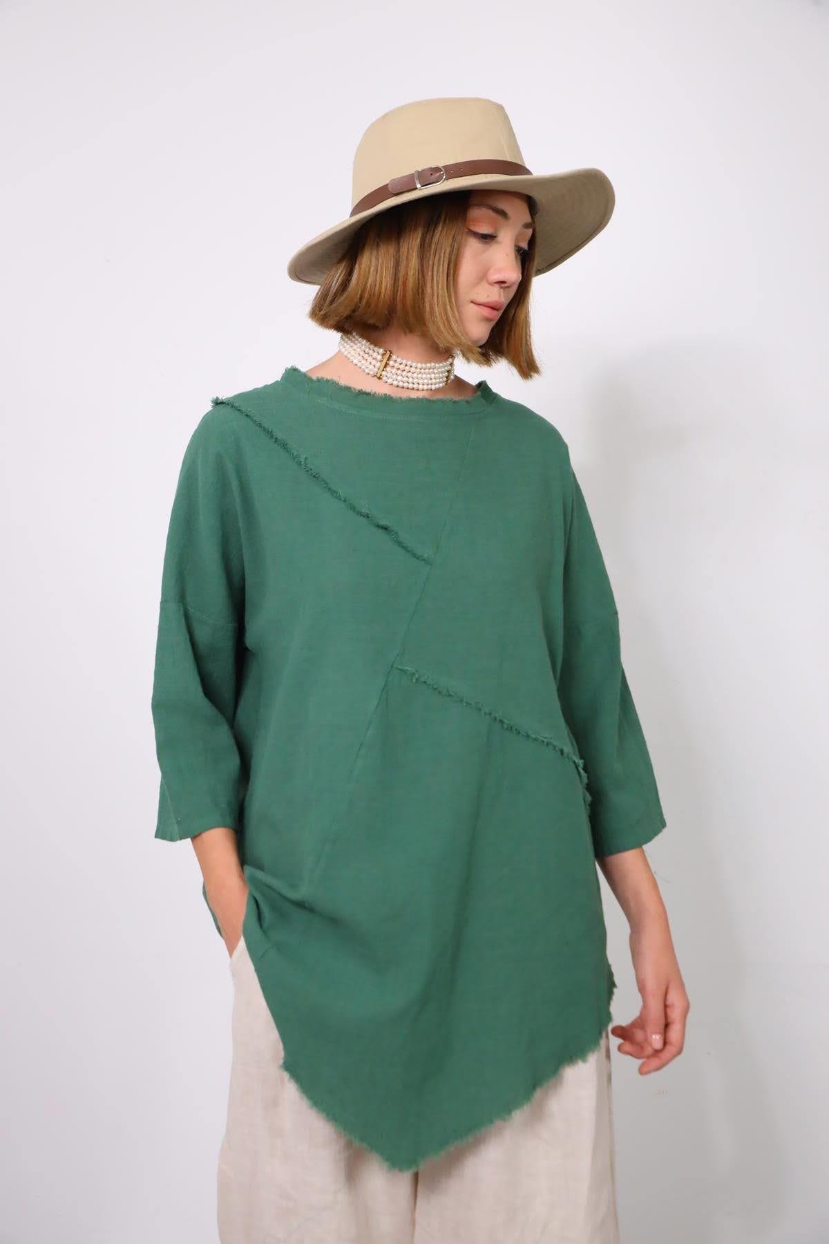 Yeşil Püsküllü Dikiş Detaylı Bisiklet Yaka Bluz - Şaman Butik Yeşil Püsküllü Dikiş Detaylı Bisiklet Yaka Bluz