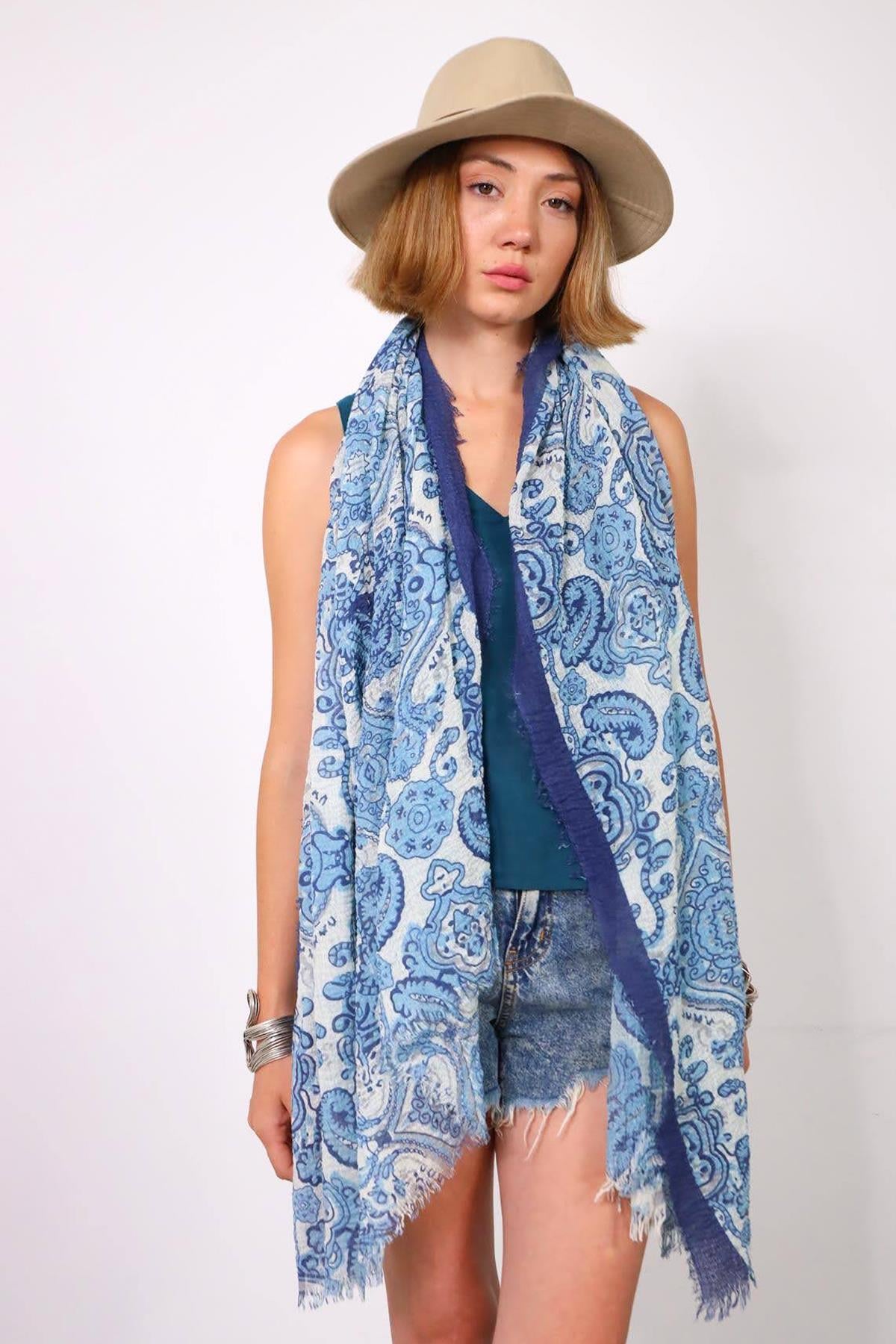 Lacivert Desenli Saçaklı Şal - Şaman Butik Lacivert Desenli Saçaklı Şal