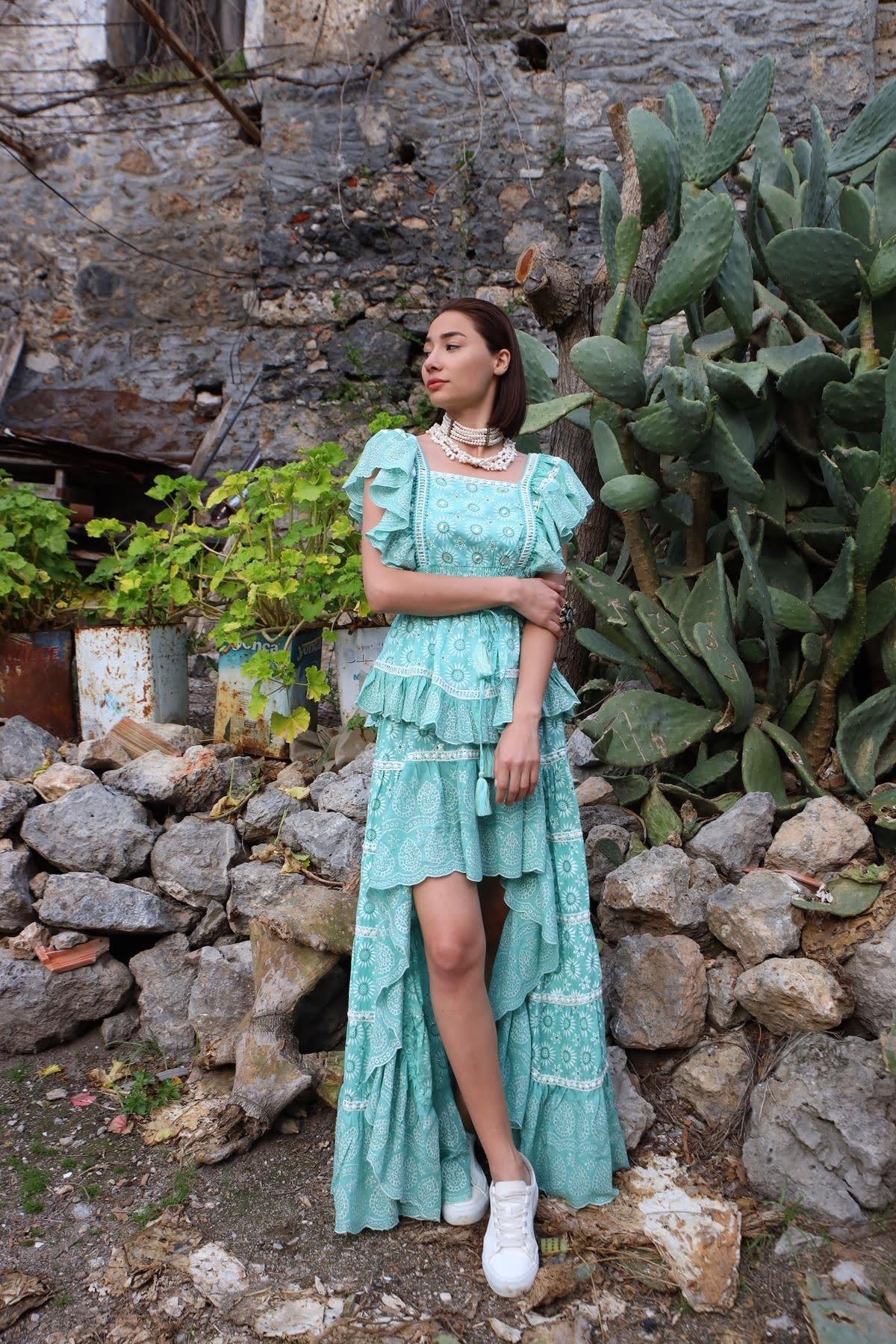  Su Yeşili Madonna Yaka Güpürlü Bluz Etek Takım