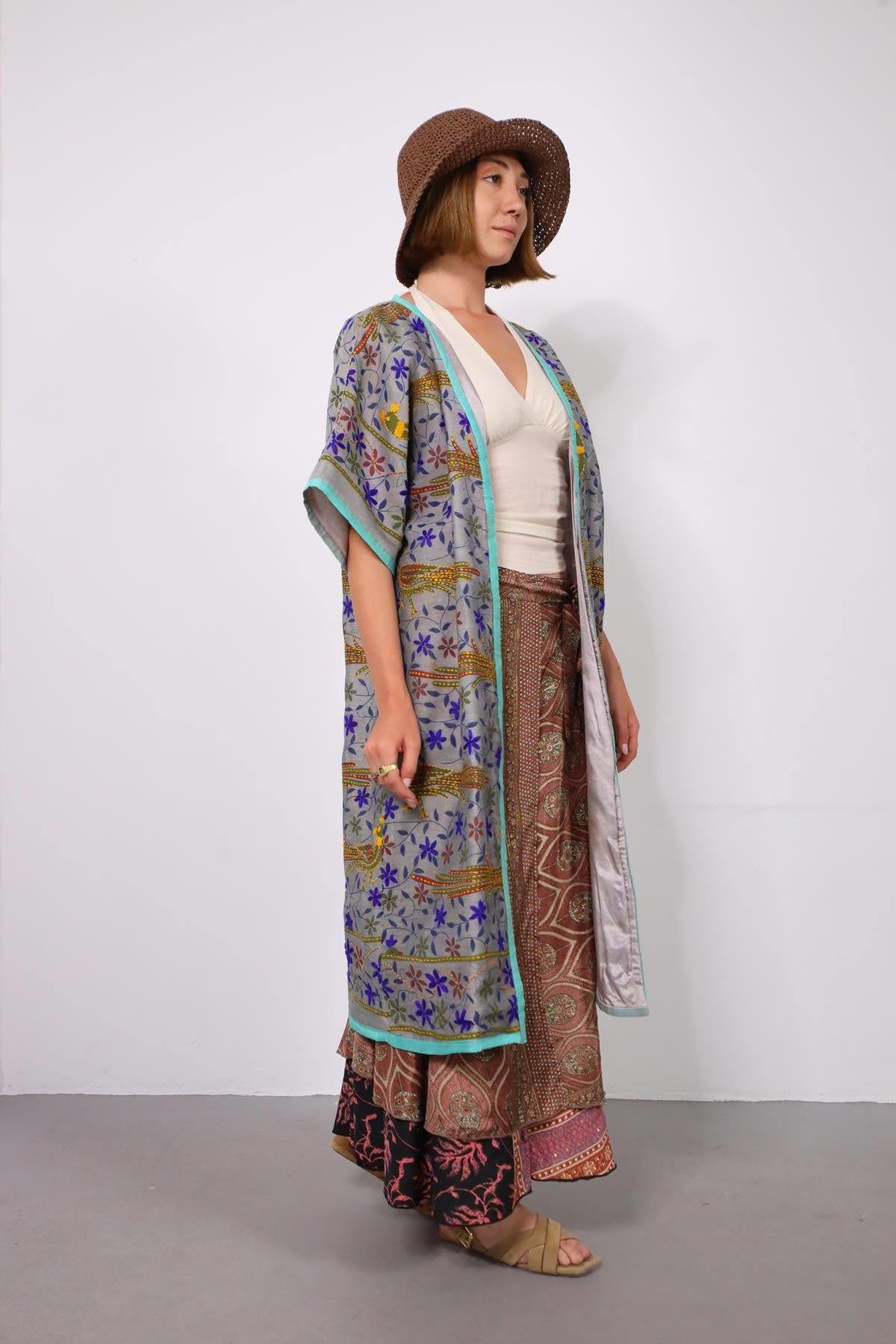 Gri İşlemeli Kısa Kollu Bohem Kaftan - Şaman Butik Gri İşlemeli Kısa Kollu Bohem Kaftan