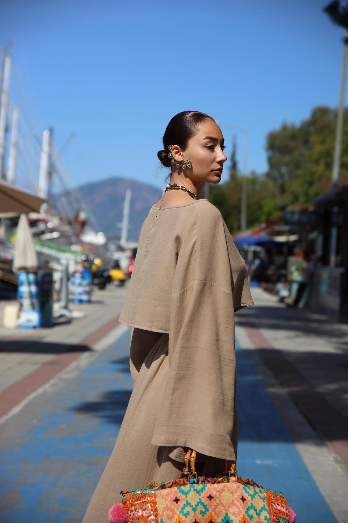 Sütlü Kahve Yırtmaçlı Etek ve Crop Takım - Şaman Butik Sütlü Kahve Yırtmaçlı Etek ve Crop Takım