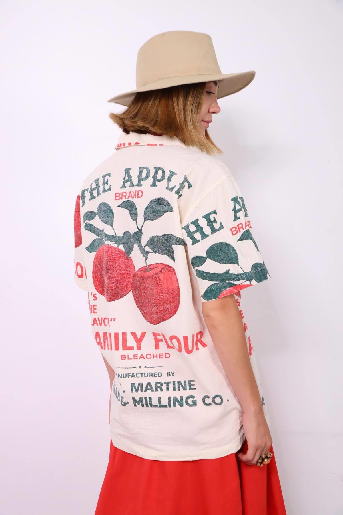  Ekru Yazı ve Desenli Kısa Kollu Gömlek