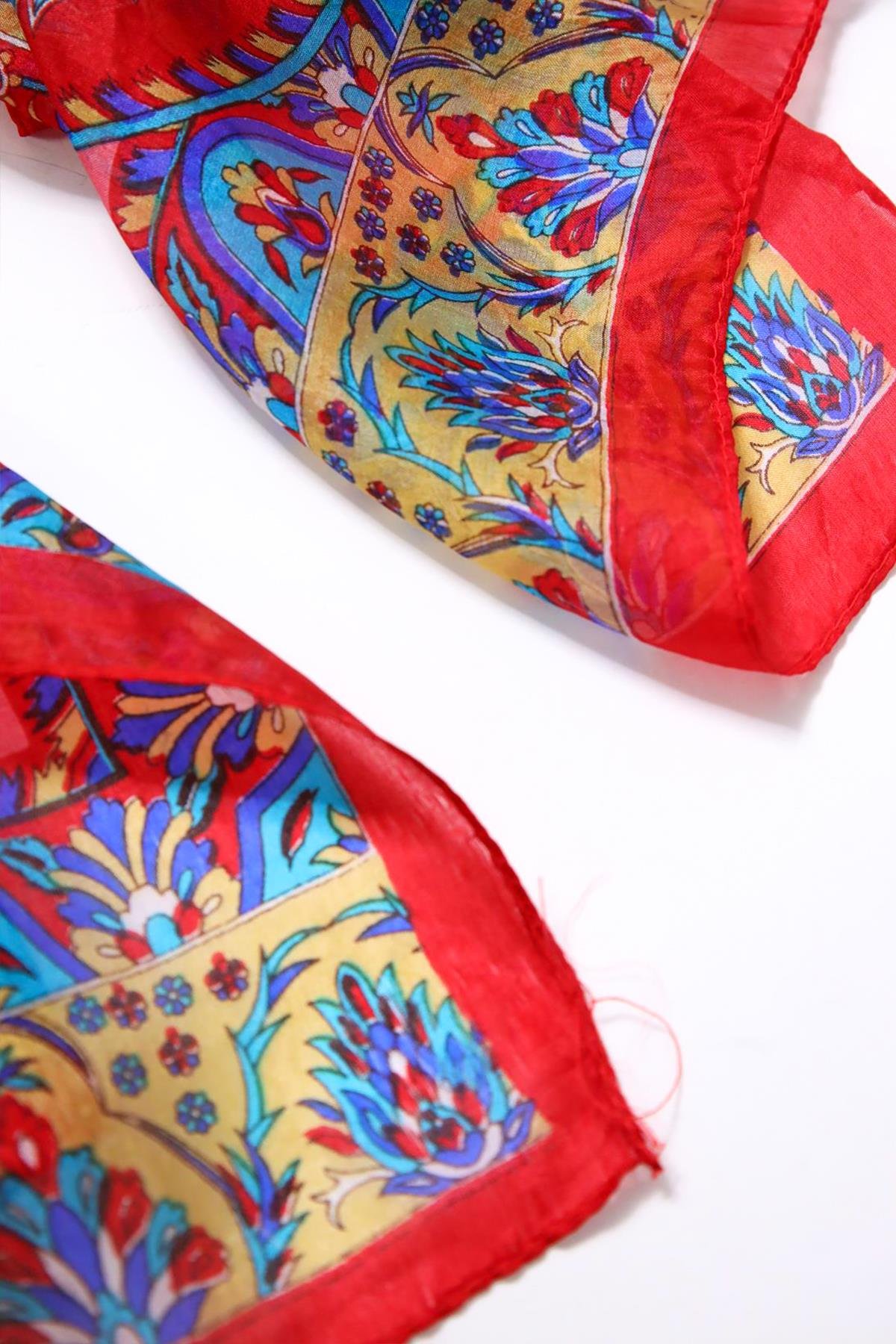 Kırmızı Desenli İpek Şal - Şaman Butik Kırmızı Desenli İpek Şal